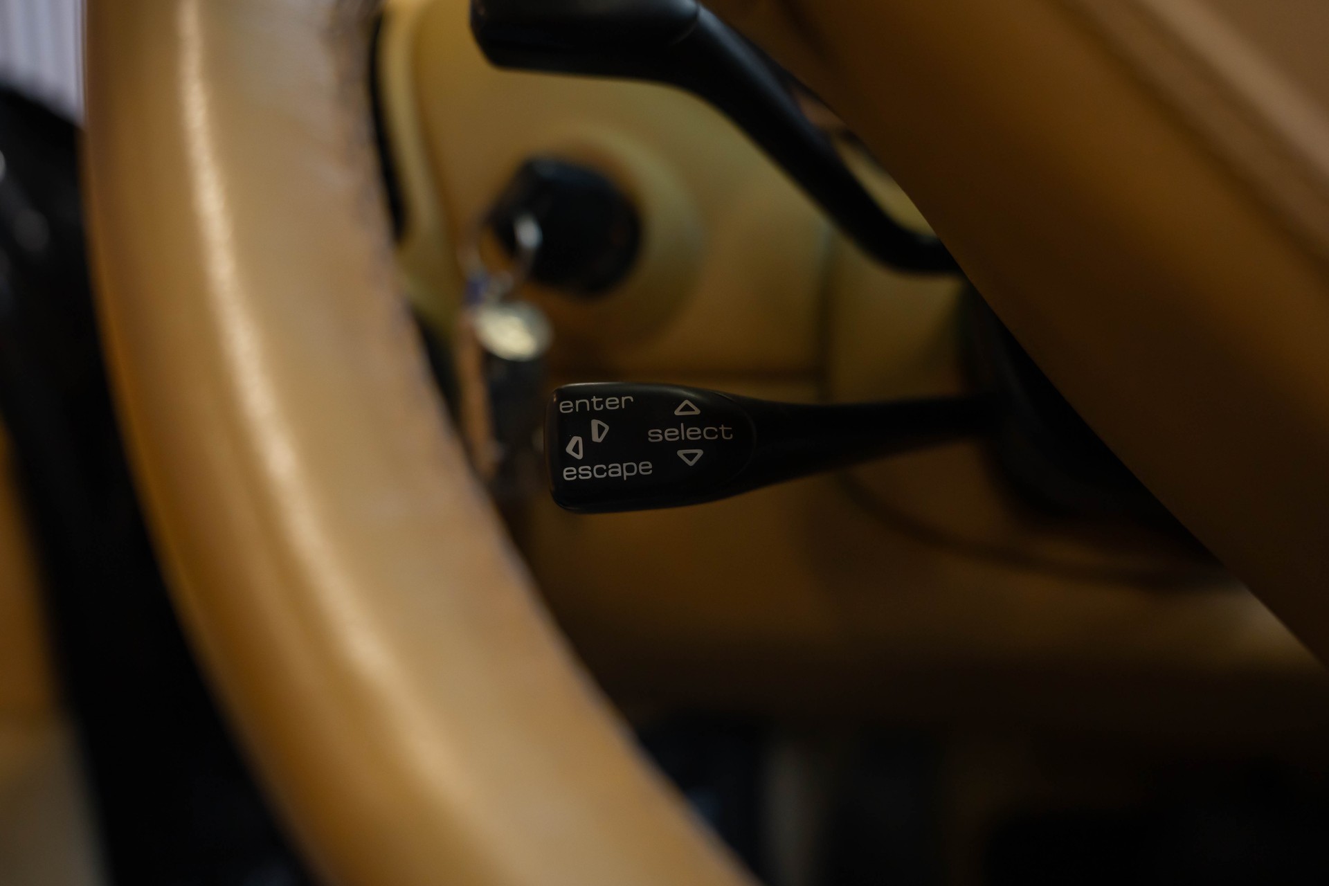 PORSCHE 911 Turbo-image-22