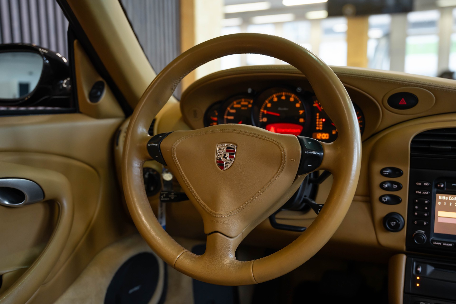 PORSCHE 911 Turbo-image-23