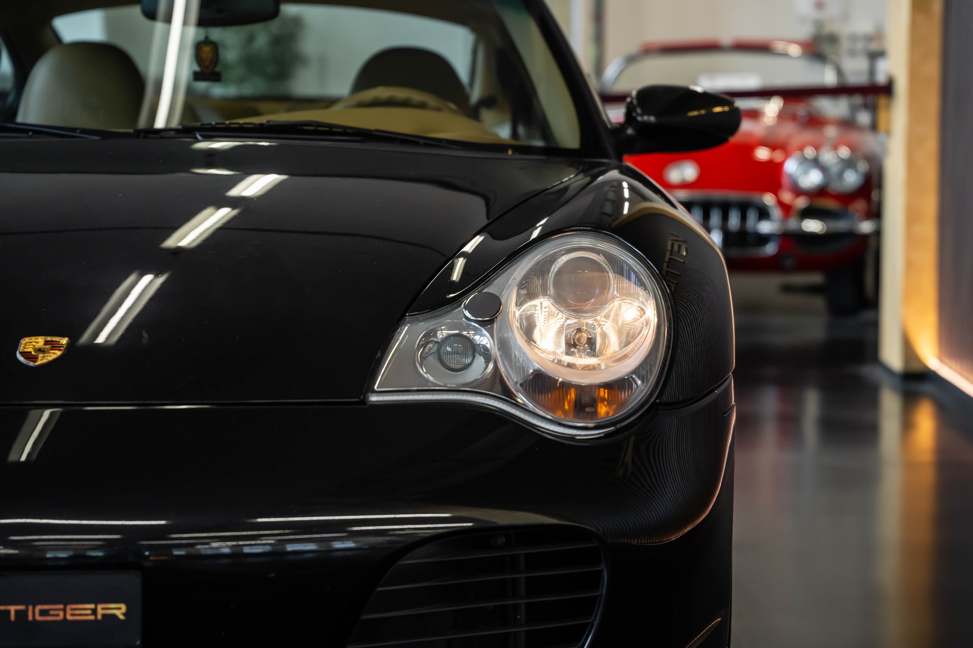 PORSCHE 911 Turbo-image-5