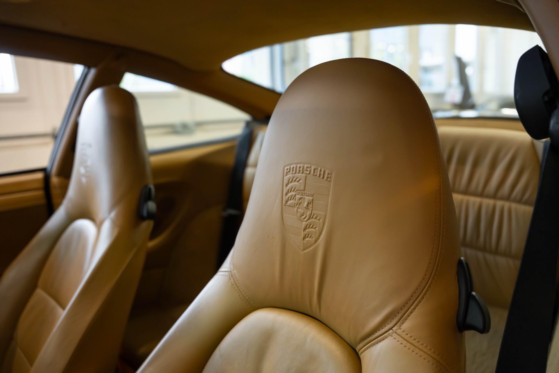 PORSCHE 911 Turbo-image-14