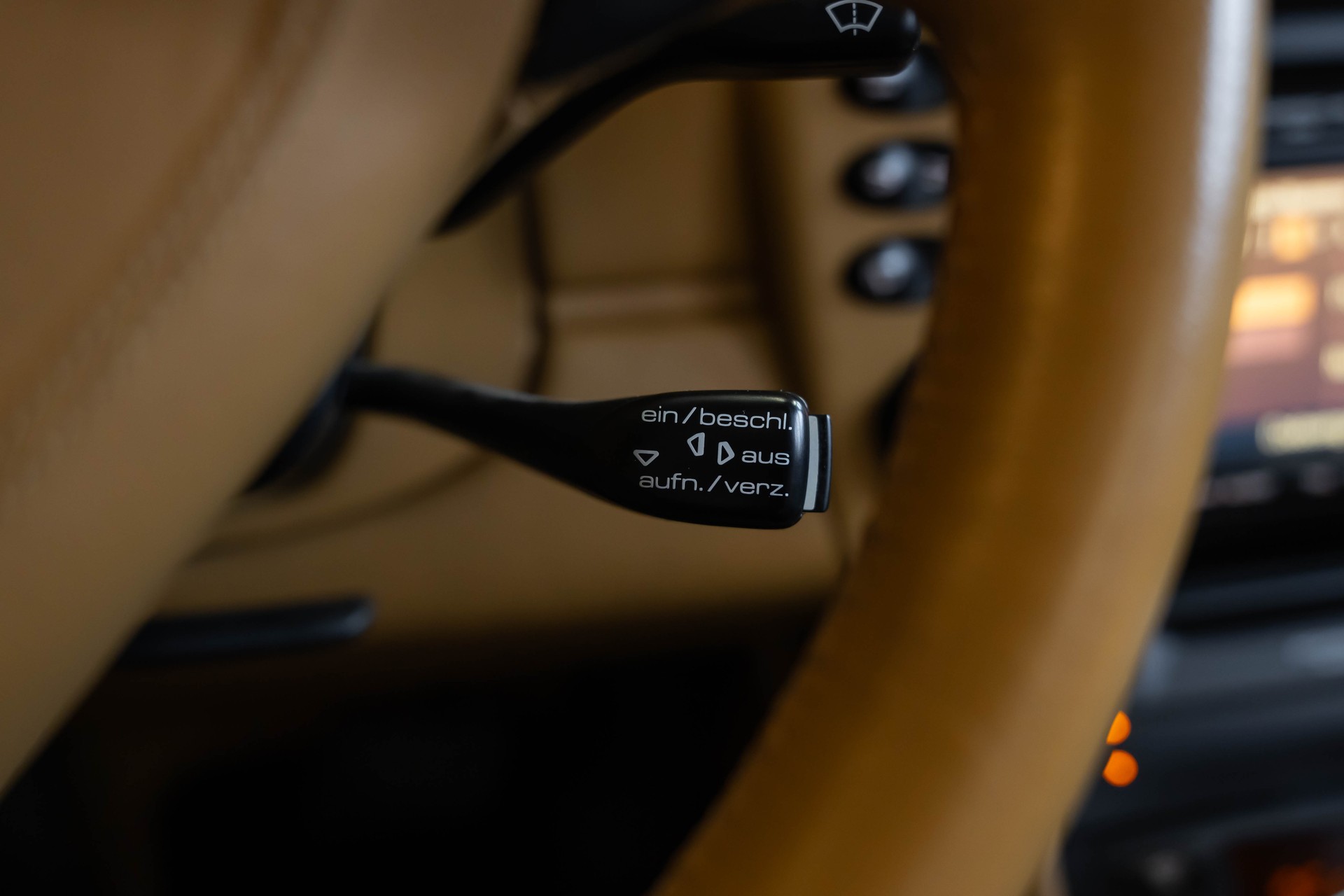 PORSCHE 911 Turbo-image-21