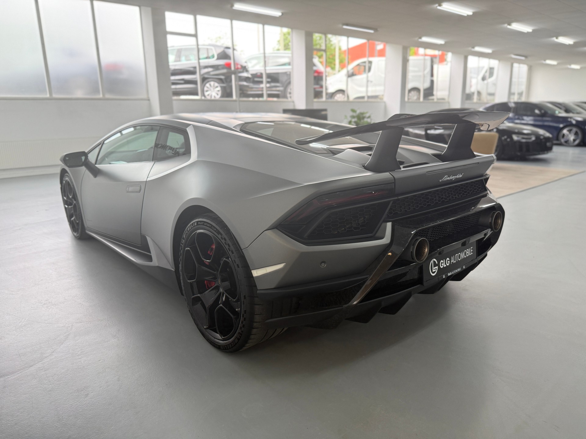 LAMBORGHINI Huracan LP640-4 Coupé Performante DCT-image-5