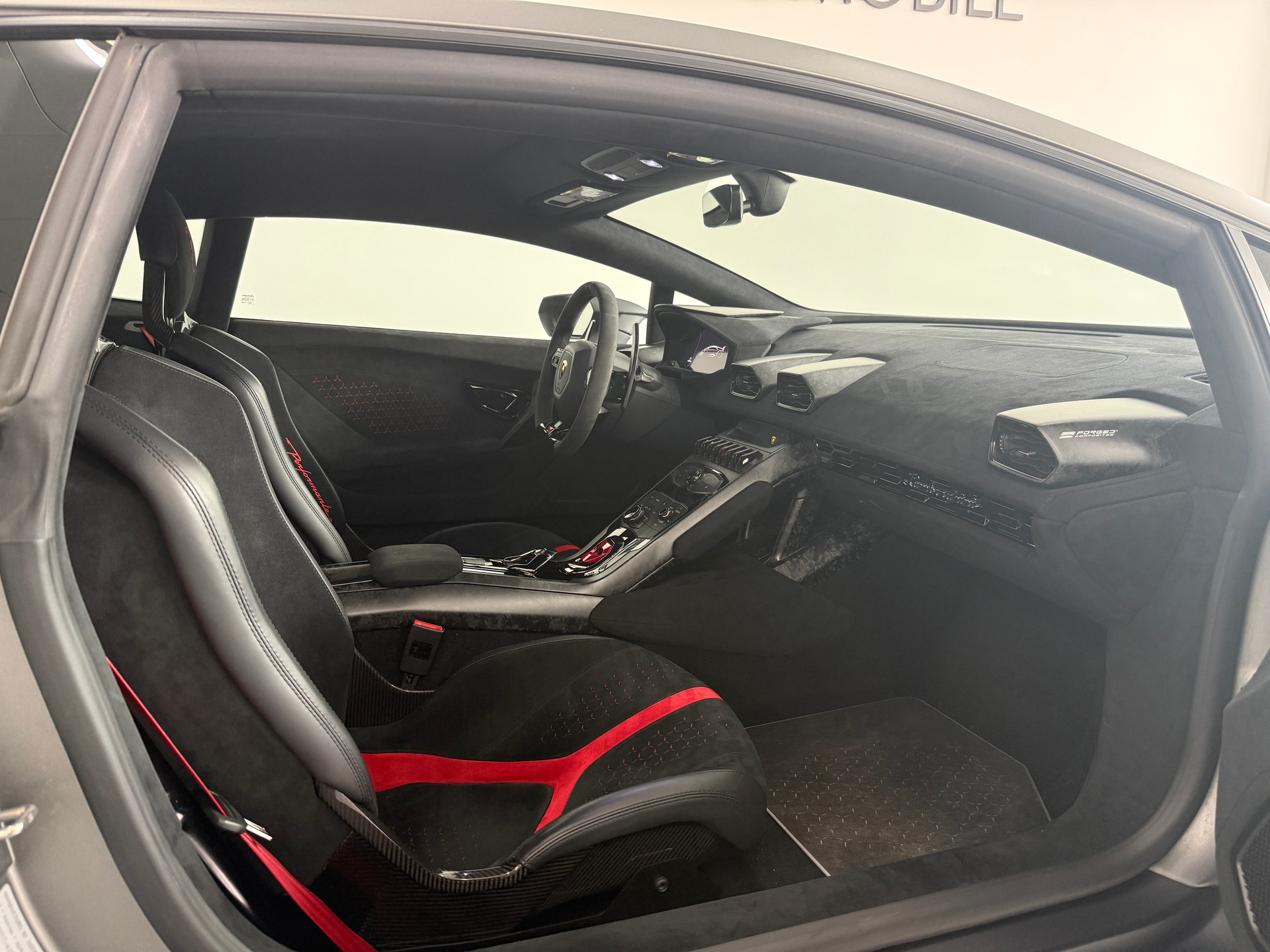 LAMBORGHINI Huracan LP640-4 Coupé Performante DCT-image-11
