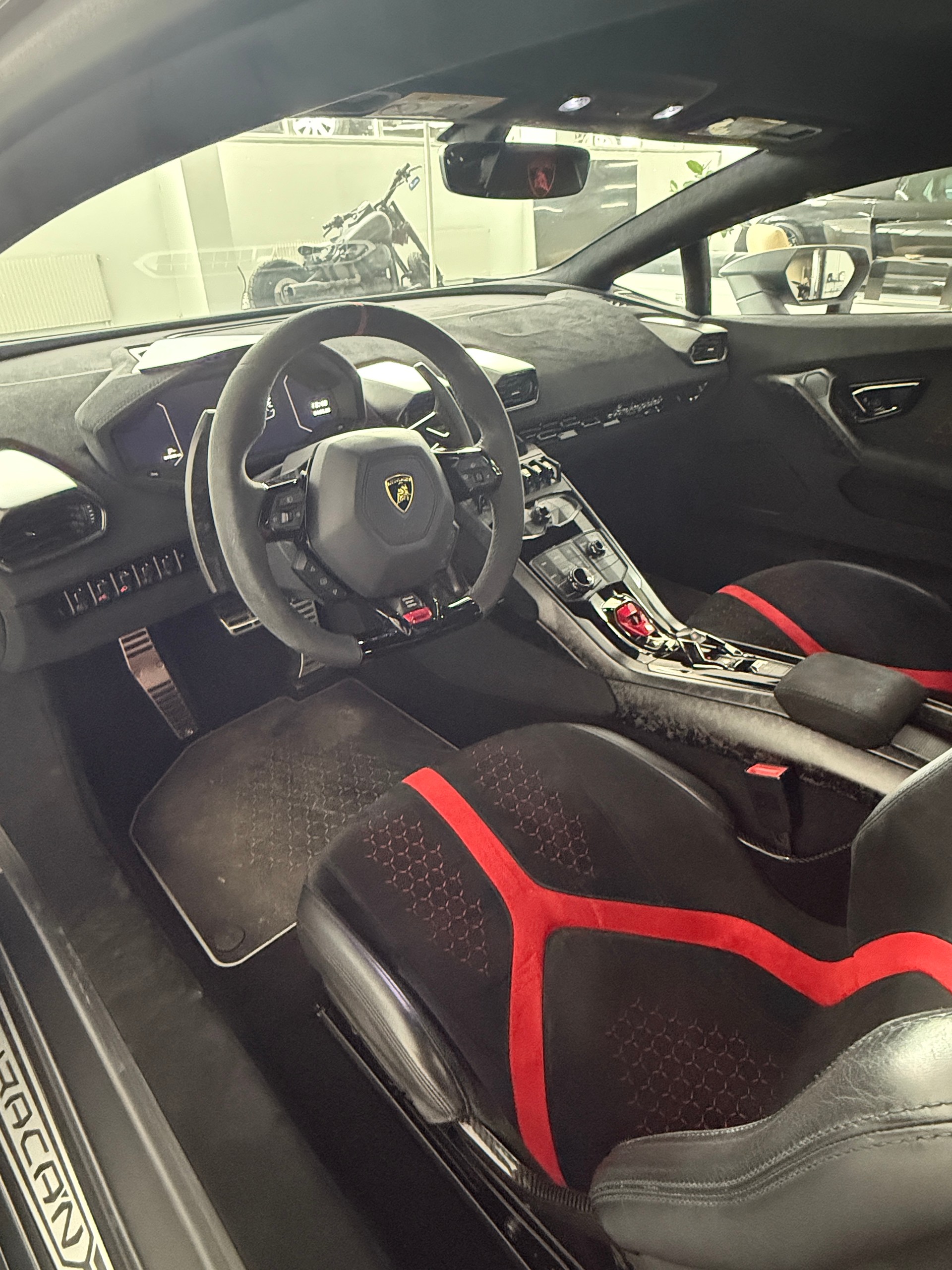 LAMBORGHINI Huracan LP640-4 Coupé Performante DCT-image-9