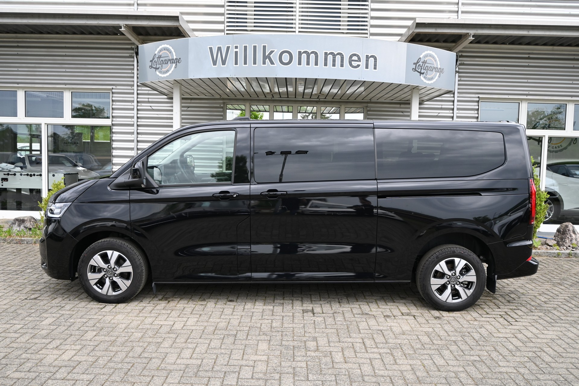 VW Caravelle 2.0 TDI Style LWB Automat 8-Plätzer 170PS + AHK 2500kg + Standheizung-image-4