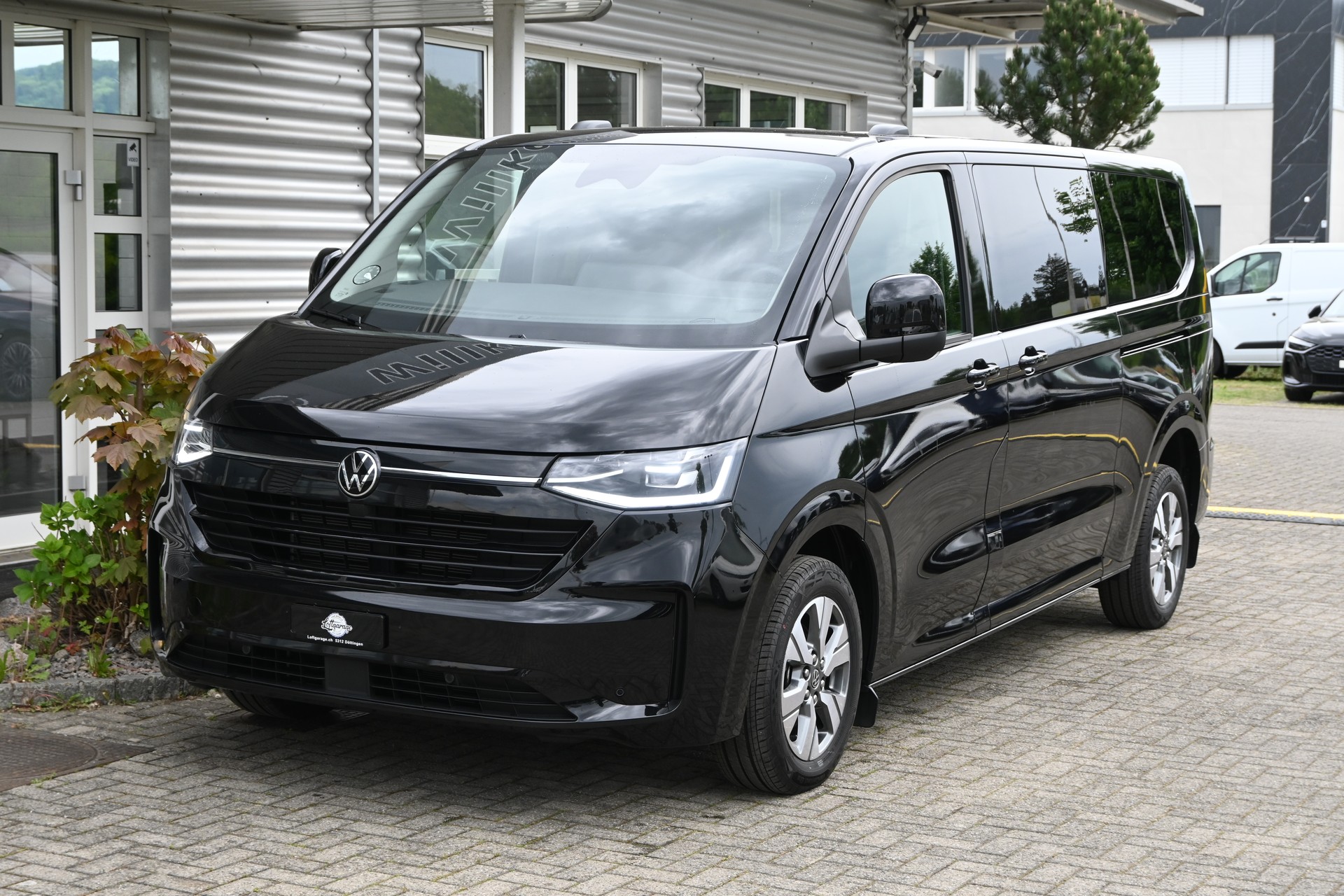 VW Caravelle 2.0 TDI Style LWB Automat 8-Plätzer 170PS + AHK 2500kg + Standheizung-showroom-element-1
