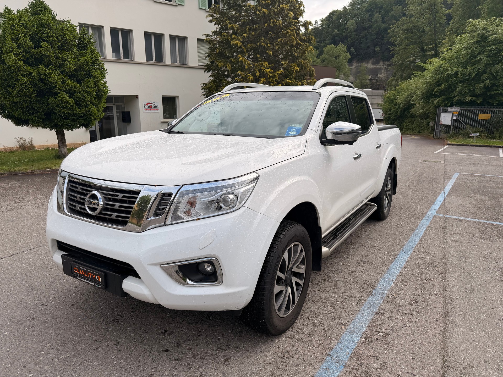 NISSAN Navara Double Cab N-Connecta 2.3 dCi 4WD Automatic-image-0