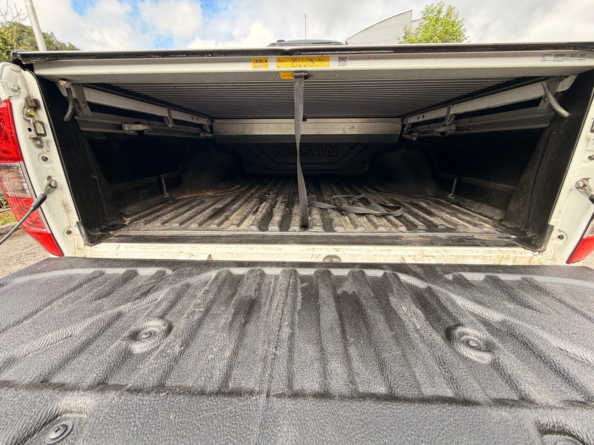 NISSAN Navara Double Cab N-Connecta 2.3 dCi 4WD Automatic-image-10