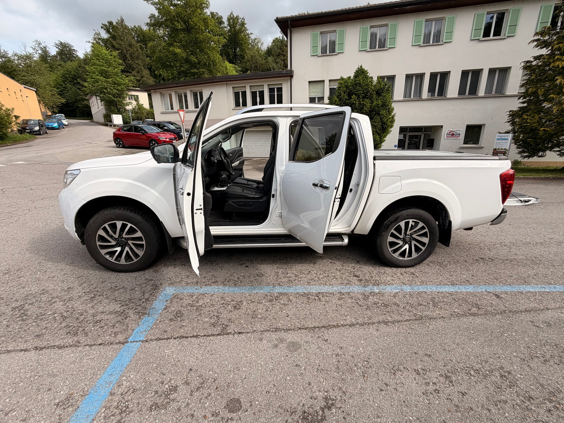 NISSAN Navara Double Cab N-Connecta 2.3 dCi 4WD Automatic-image-15