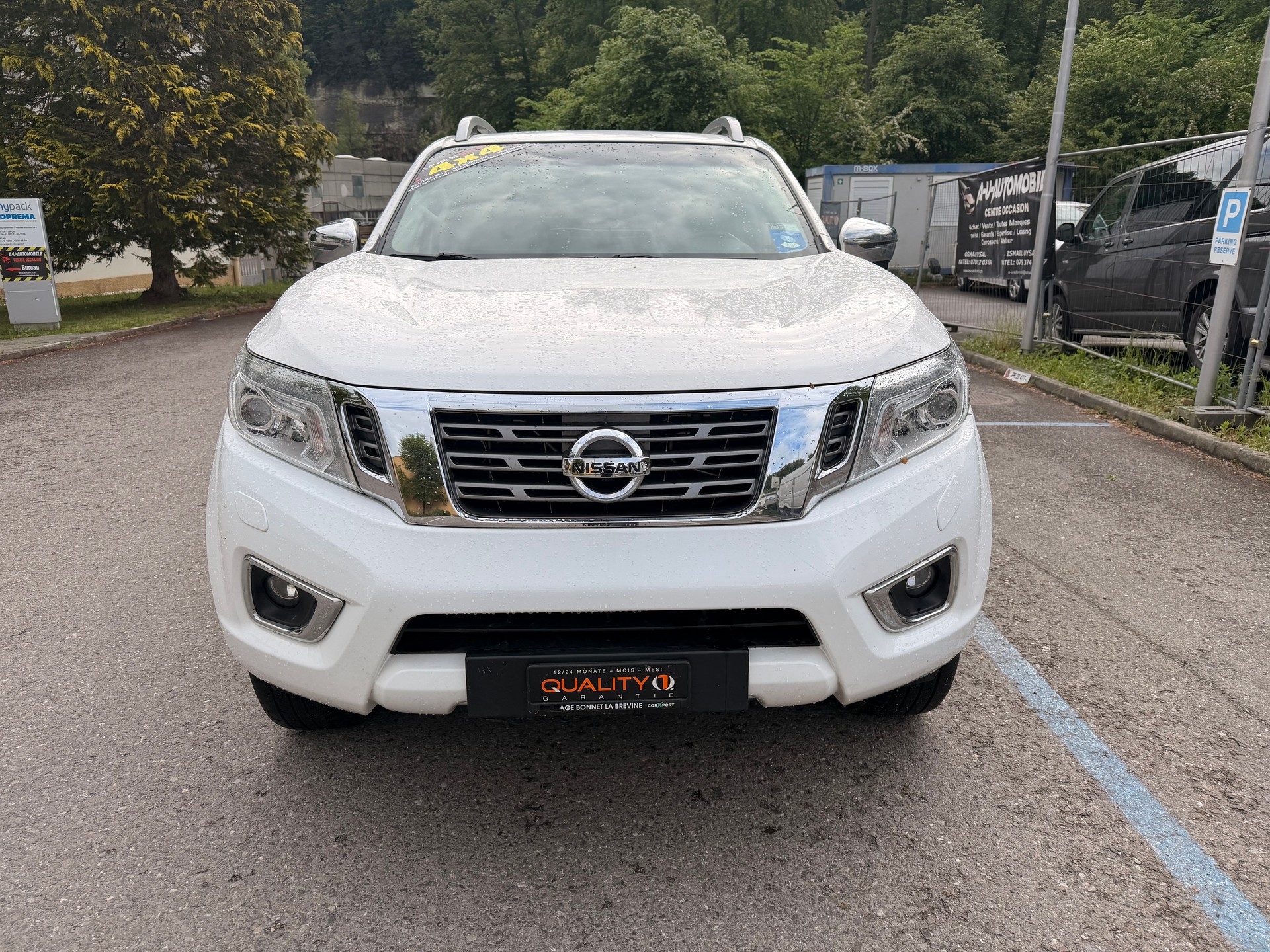 NISSAN Navara Double Cab N-Connecta 2.3 dCi 4WD Automatic-image-1