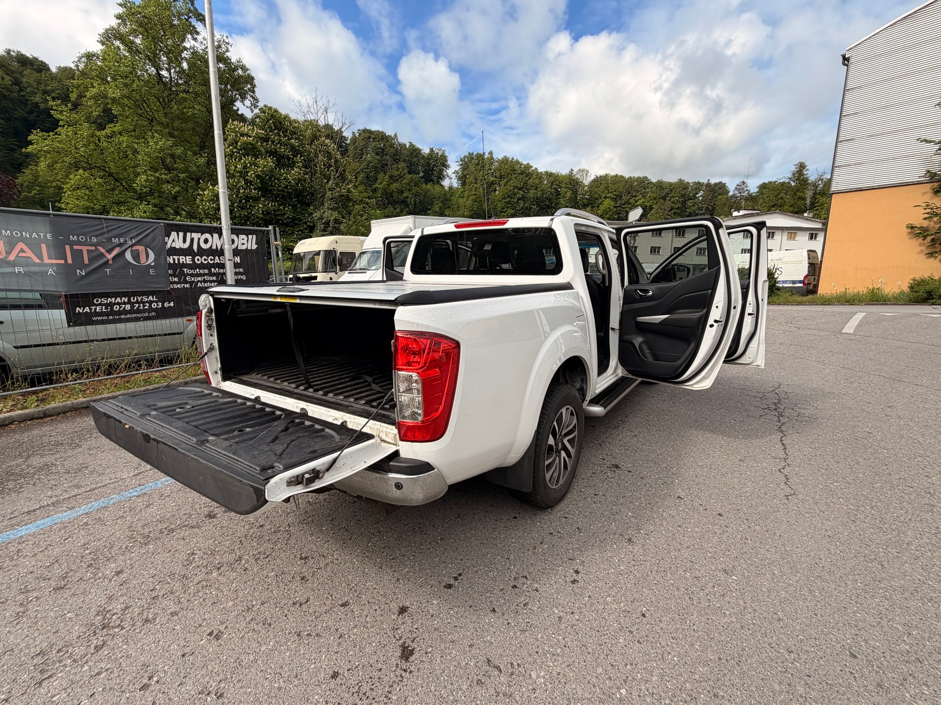 NISSAN Navara Double Cab N-Connecta 2.3 dCi 4WD Automatic-image-18
