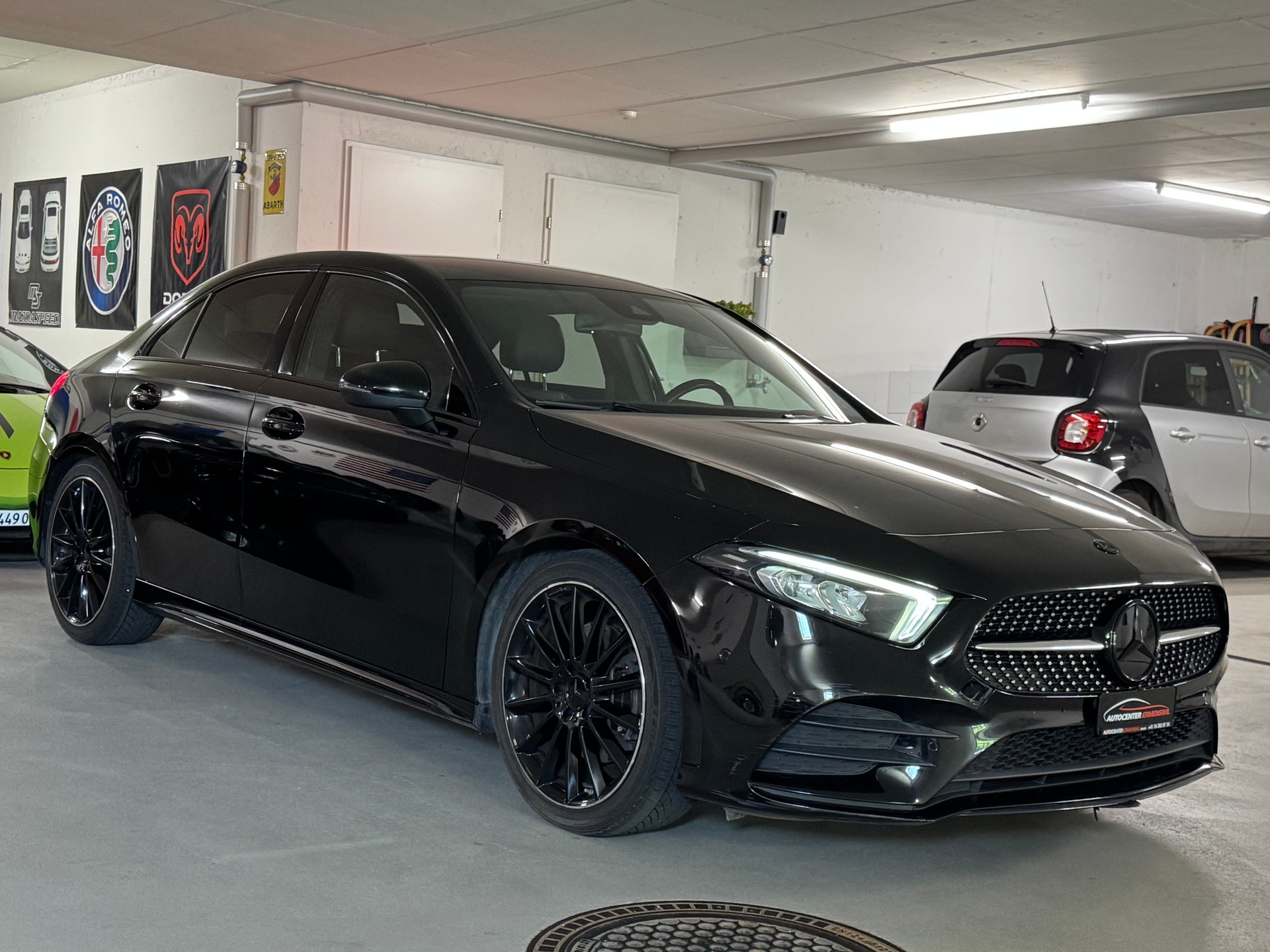 MERCEDES-BENZ A 220 AMG Line 7G-DCT 4Matic Limousine-image-2