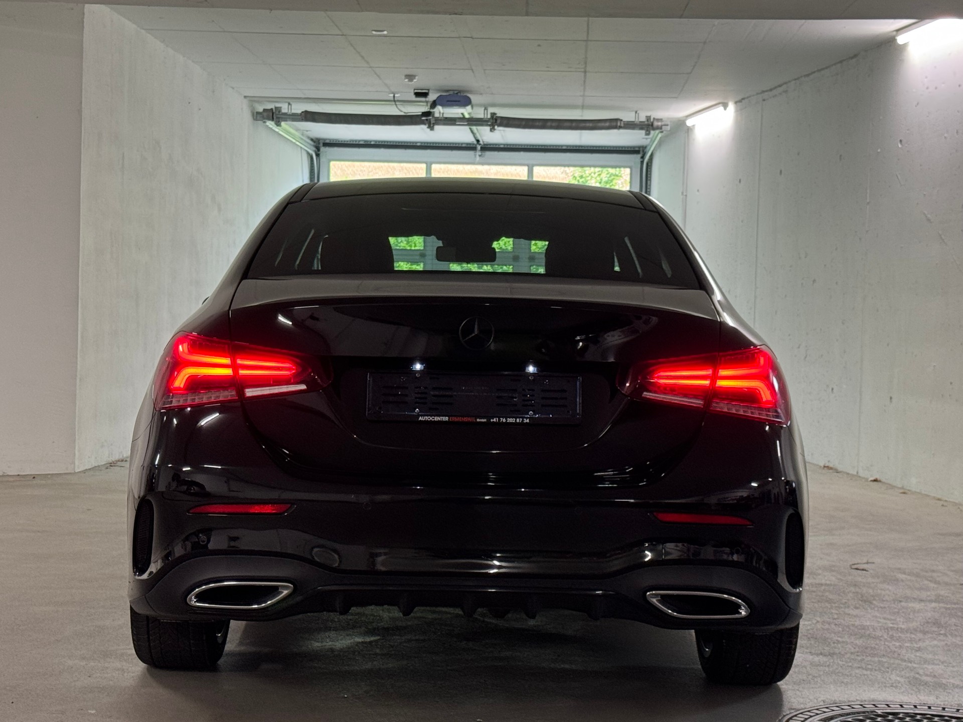 MERCEDES-BENZ A 220 AMG Line 7G-DCT 4Matic Limousine-image-5