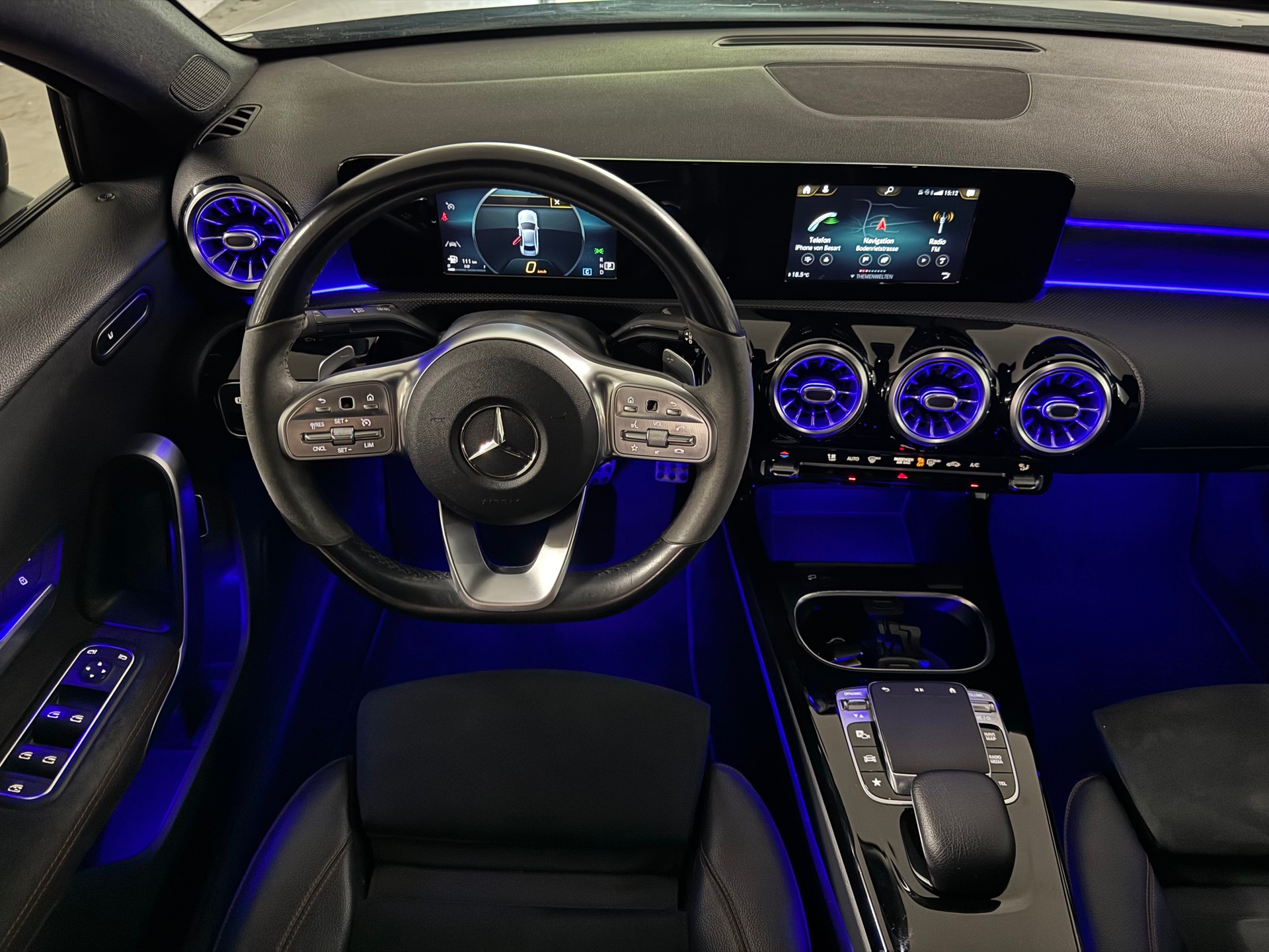 MERCEDES-BENZ A 220 AMG Line 7G-DCT 4Matic Limousine-image-13