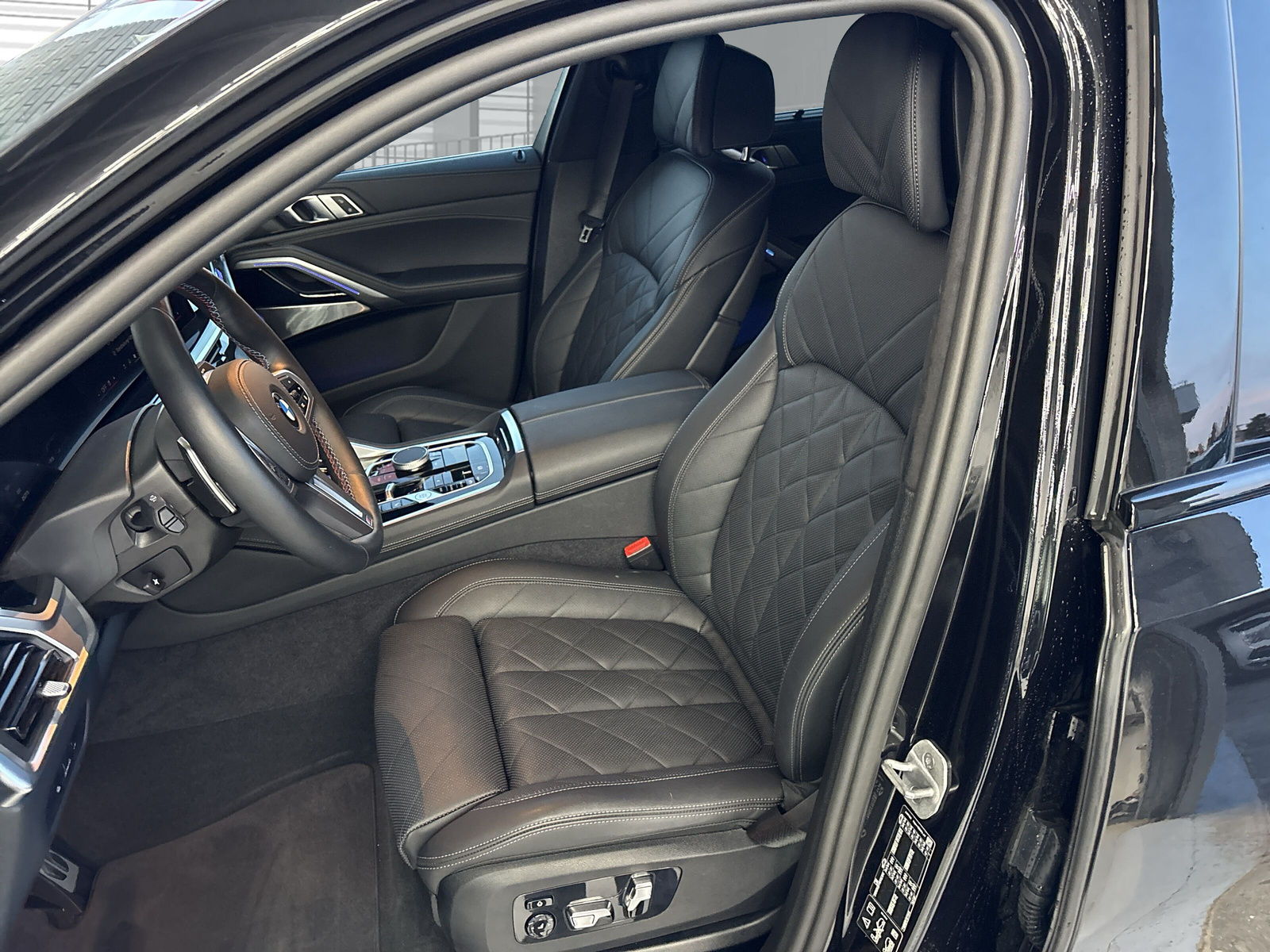 BMW X6 xDrive 48V M60i Steptronic M-Sport-image-10