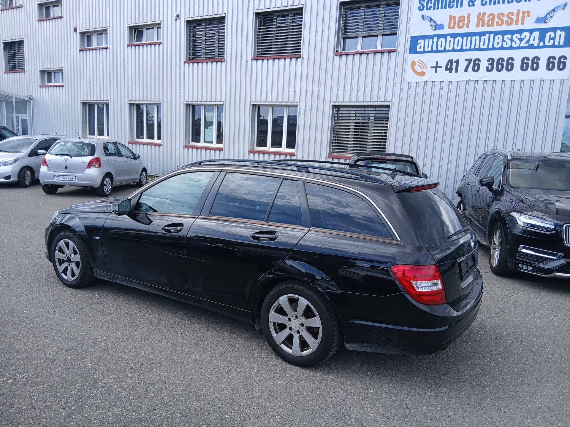 MERCEDES-BENZ C 180 CGI BlueEfficiency Avantgarde-image-8