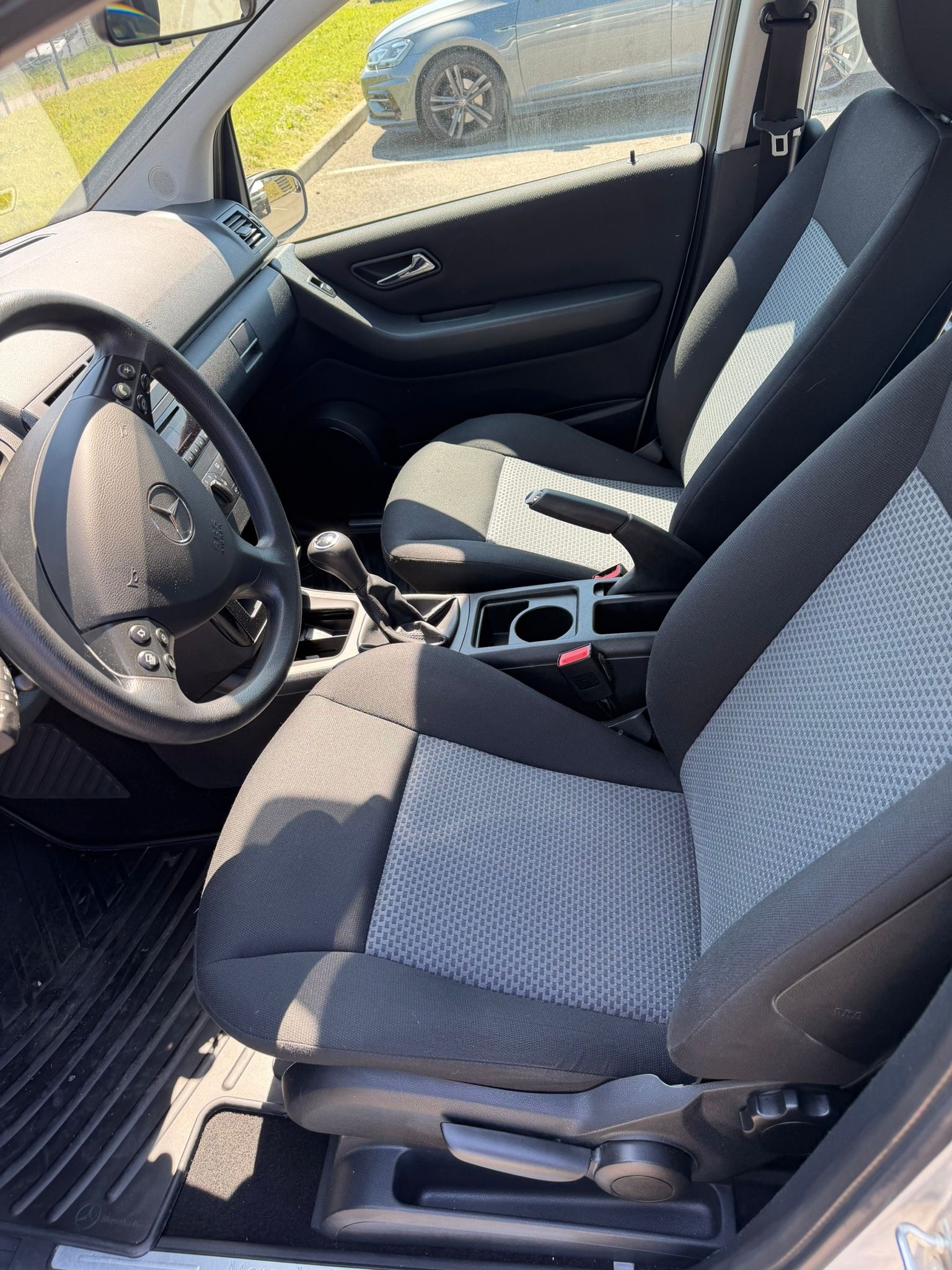 MERCEDES-BENZ A 150 Classic-showroom-element-3