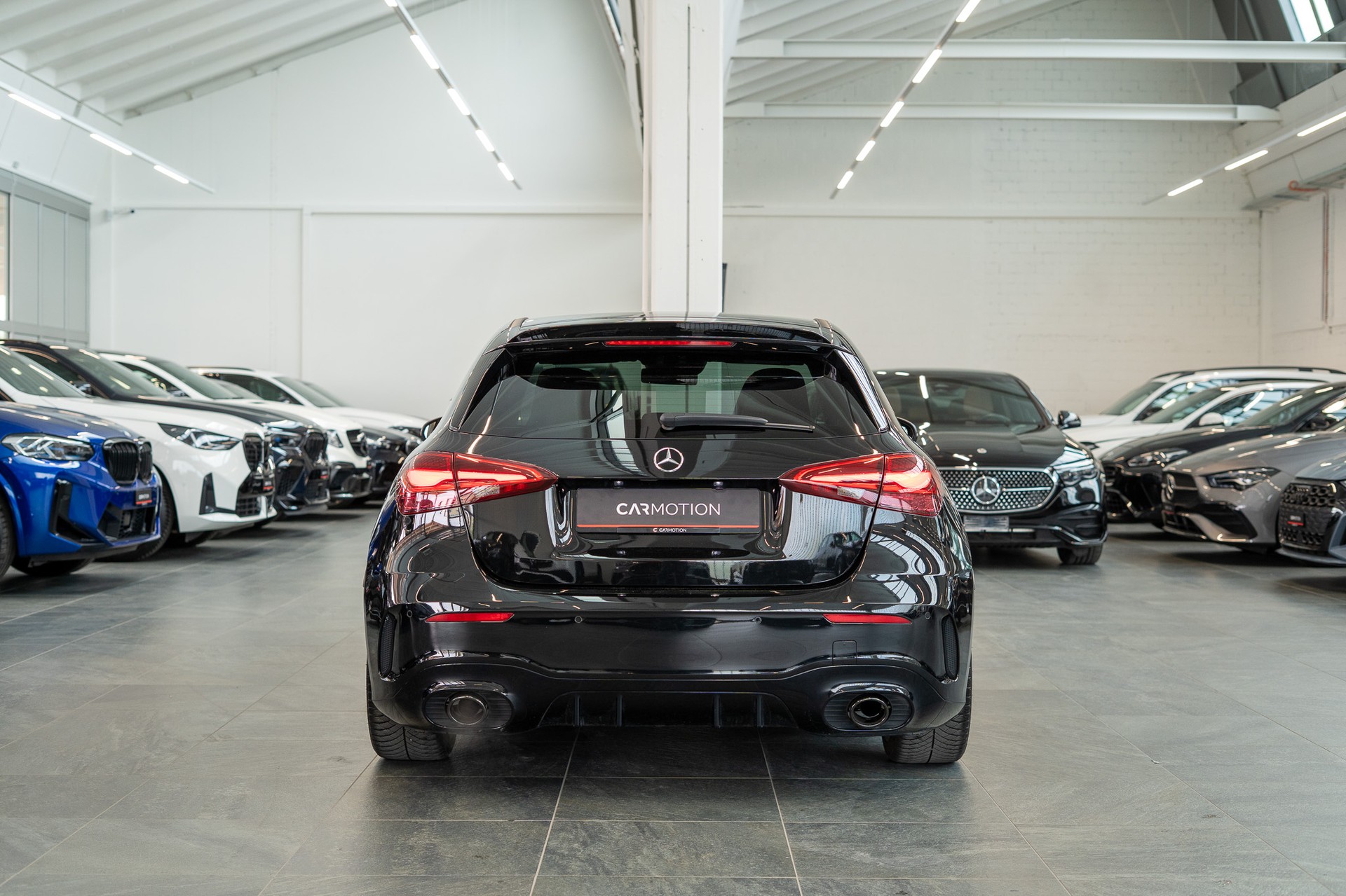 MERCEDES-BENZ A 35 AMG 4matic / Facelift / el.Sportsitze / Rückfahrkamera-image-4