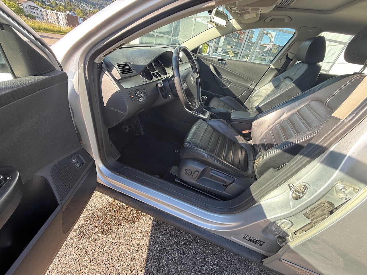 VW Passat Variant 2.0T FSI Highline-image-10