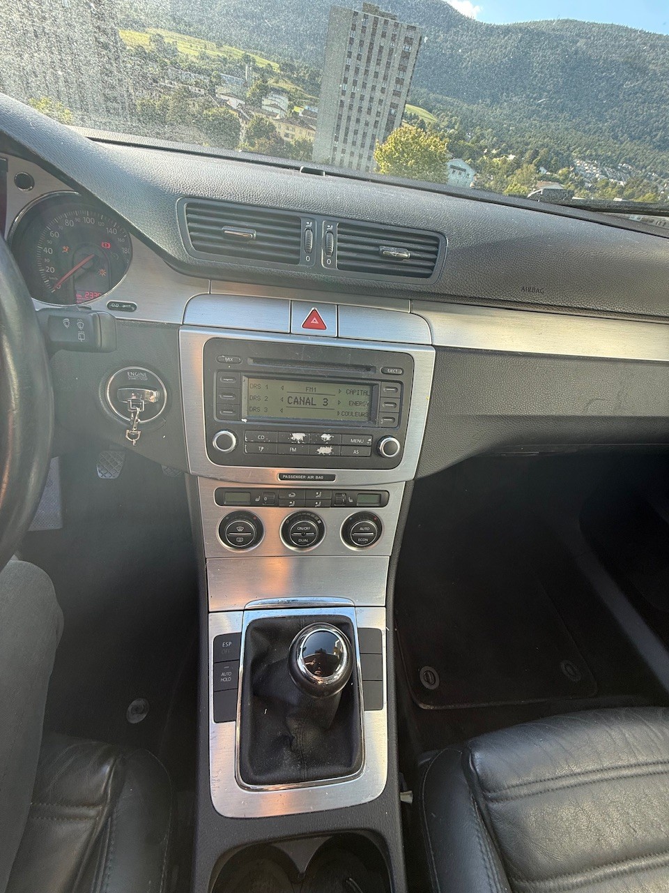 VW Passat Variant 2.0T FSI Highline-image-11