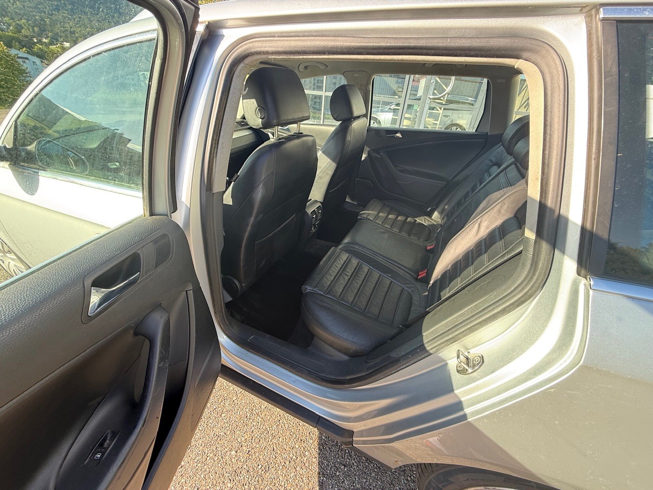VW Passat Variant 2.0T FSI Highline-image-9