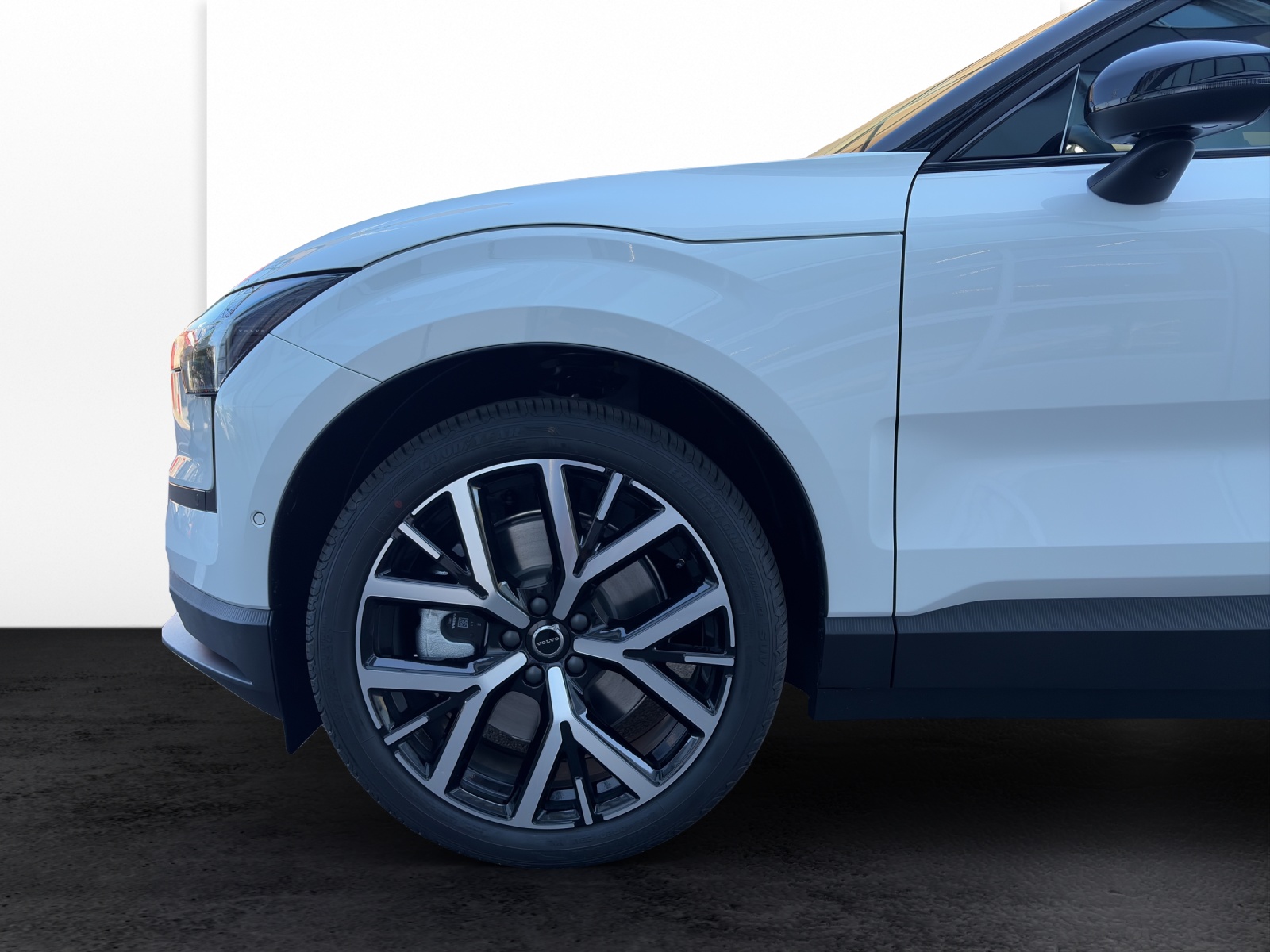 VOLVO EX30 E60 Twin Ultra Performance AWD-image-19