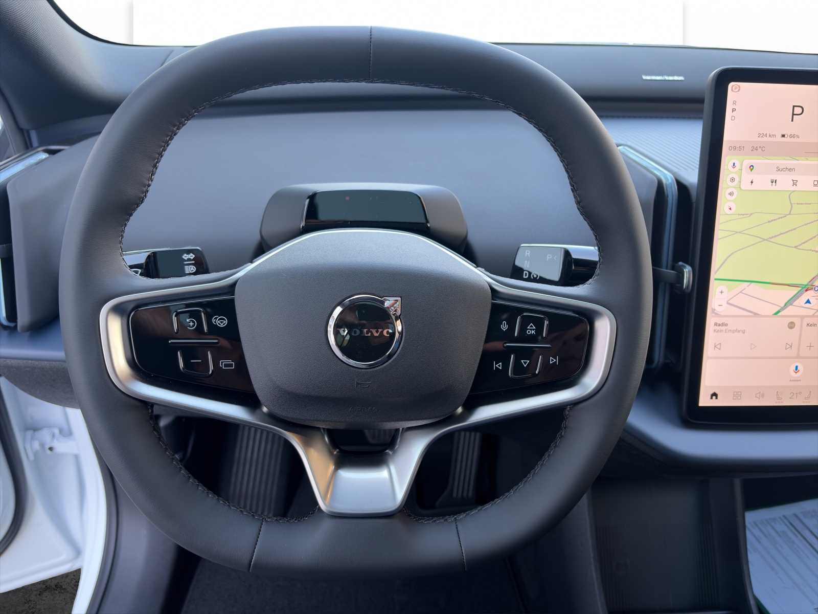 VOLVO EX30 E60 Twin Ultra Performance AWD-image-11