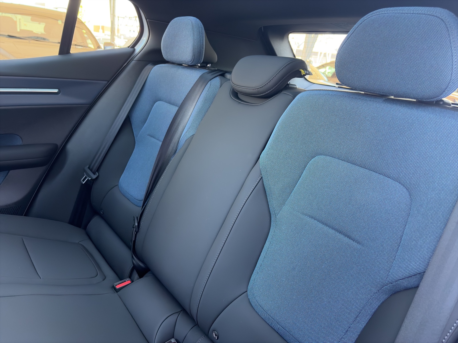 VOLVO EX30 E60 Twin Ultra Performance AWD-image-16