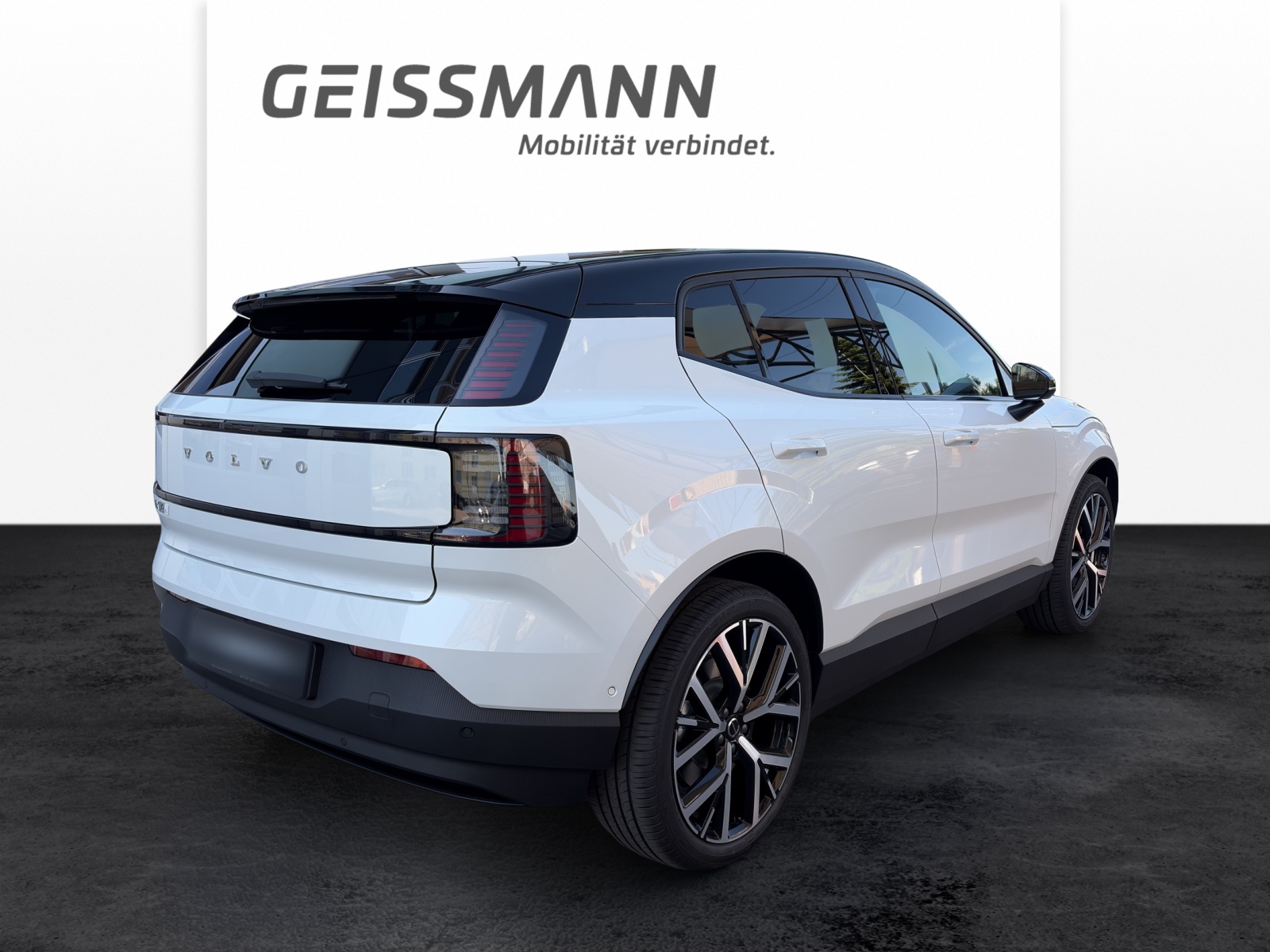 VOLVO EX30 E60 Twin Ultra Performance AWD-image-5