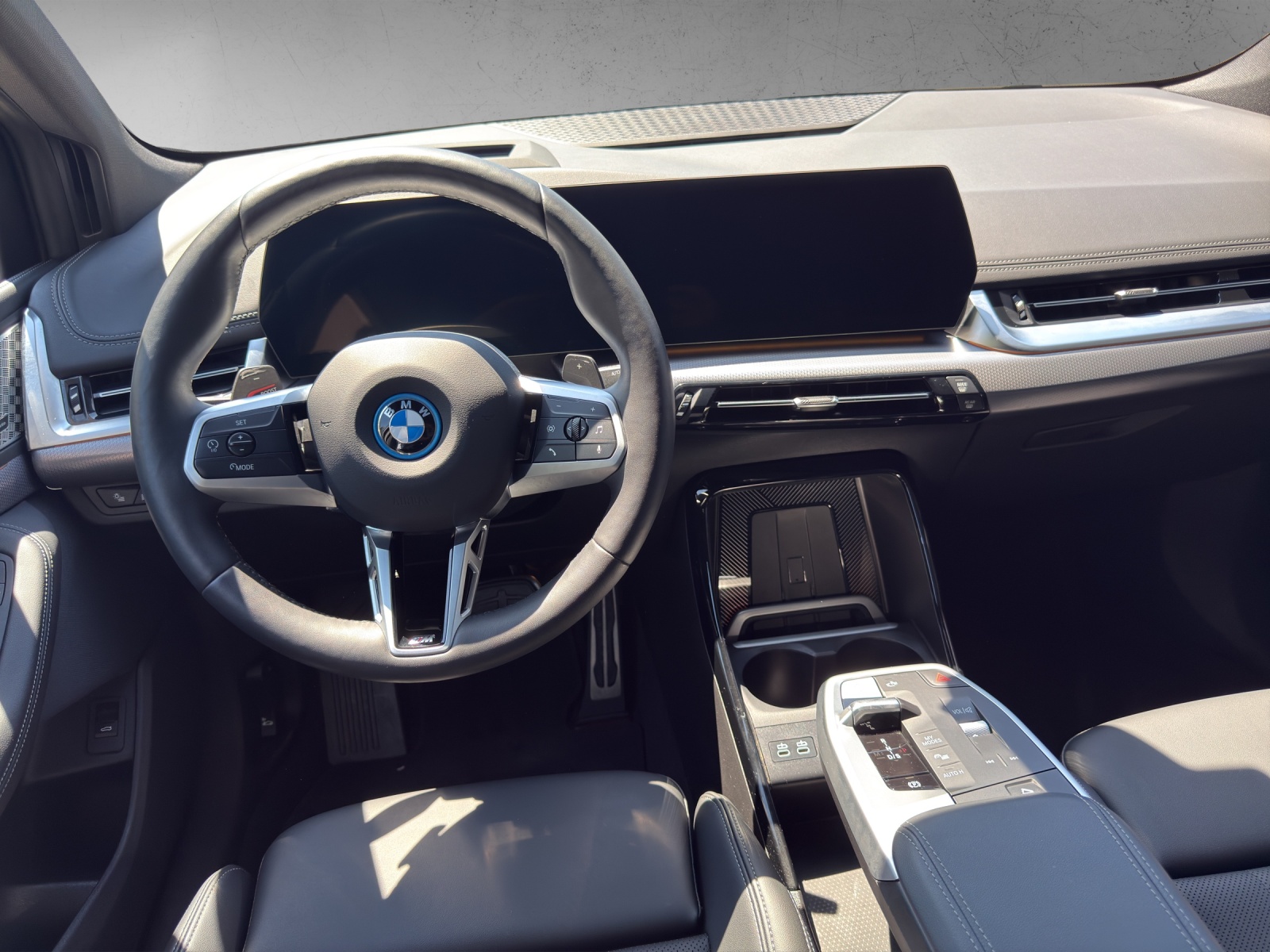 BMW 225e xDrive Active Tourer-image-13