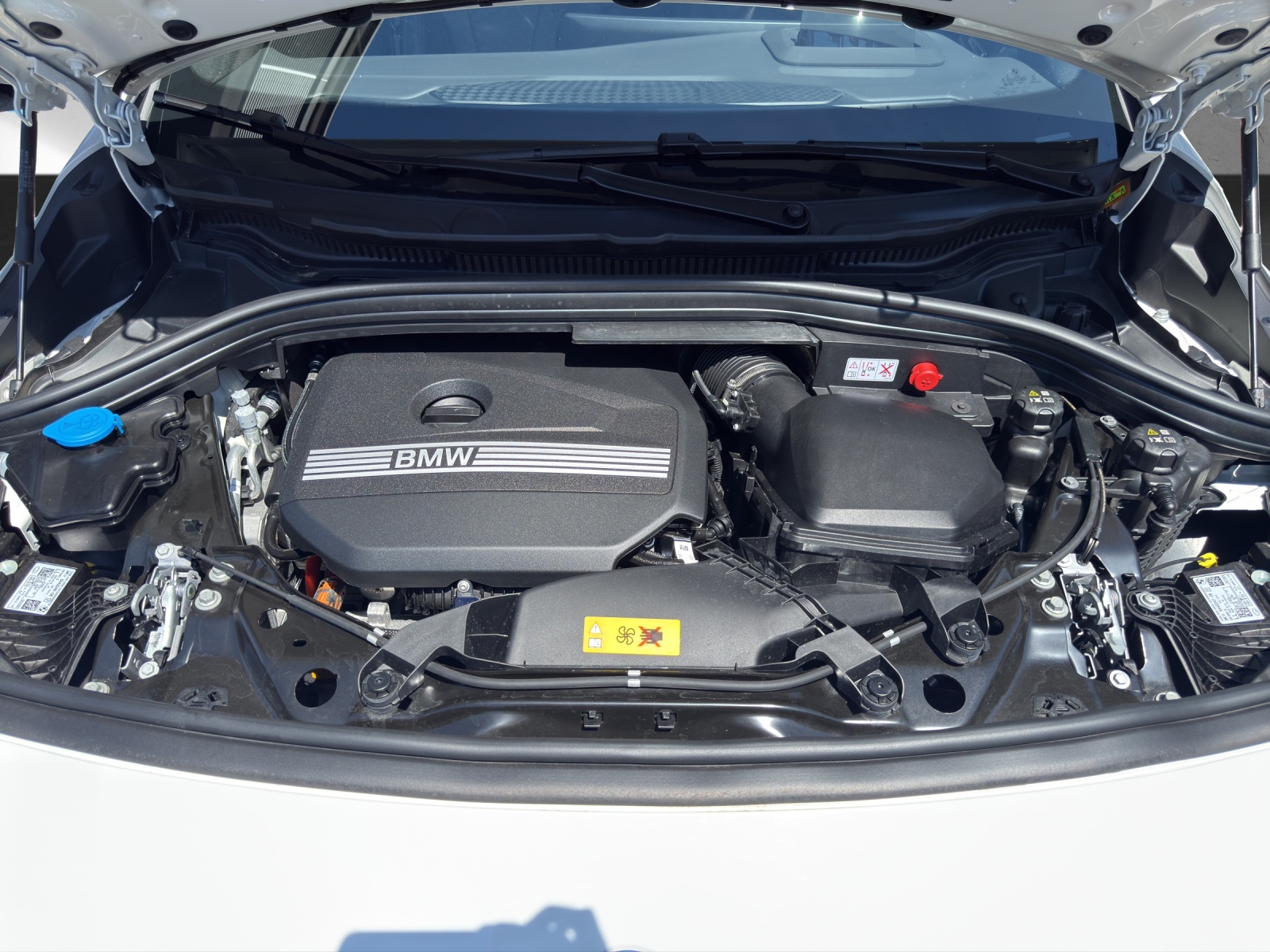 BMW 225e xDrive Active Tourer-image-18