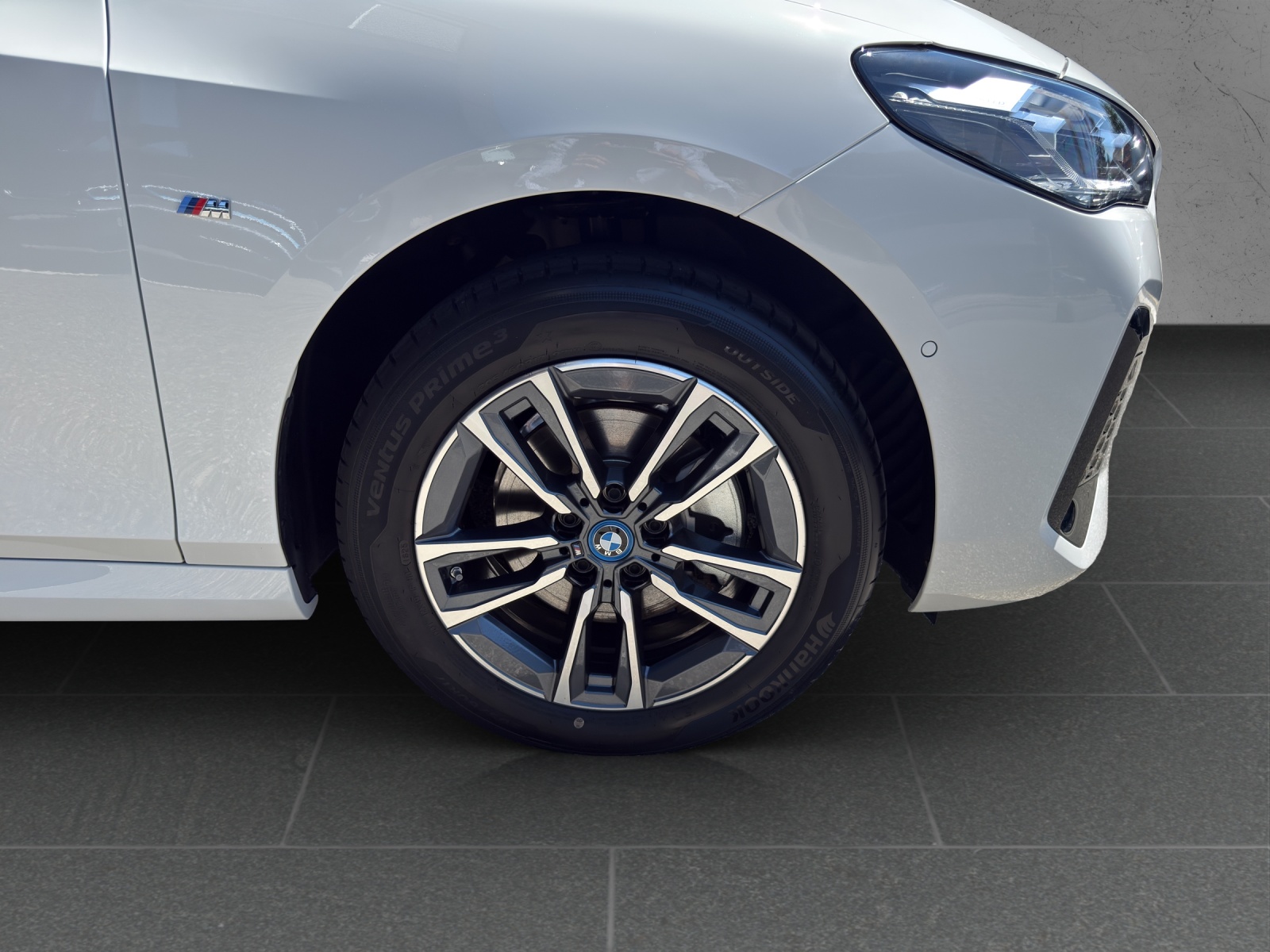 BMW 225e xDrive Active Tourer-image-9