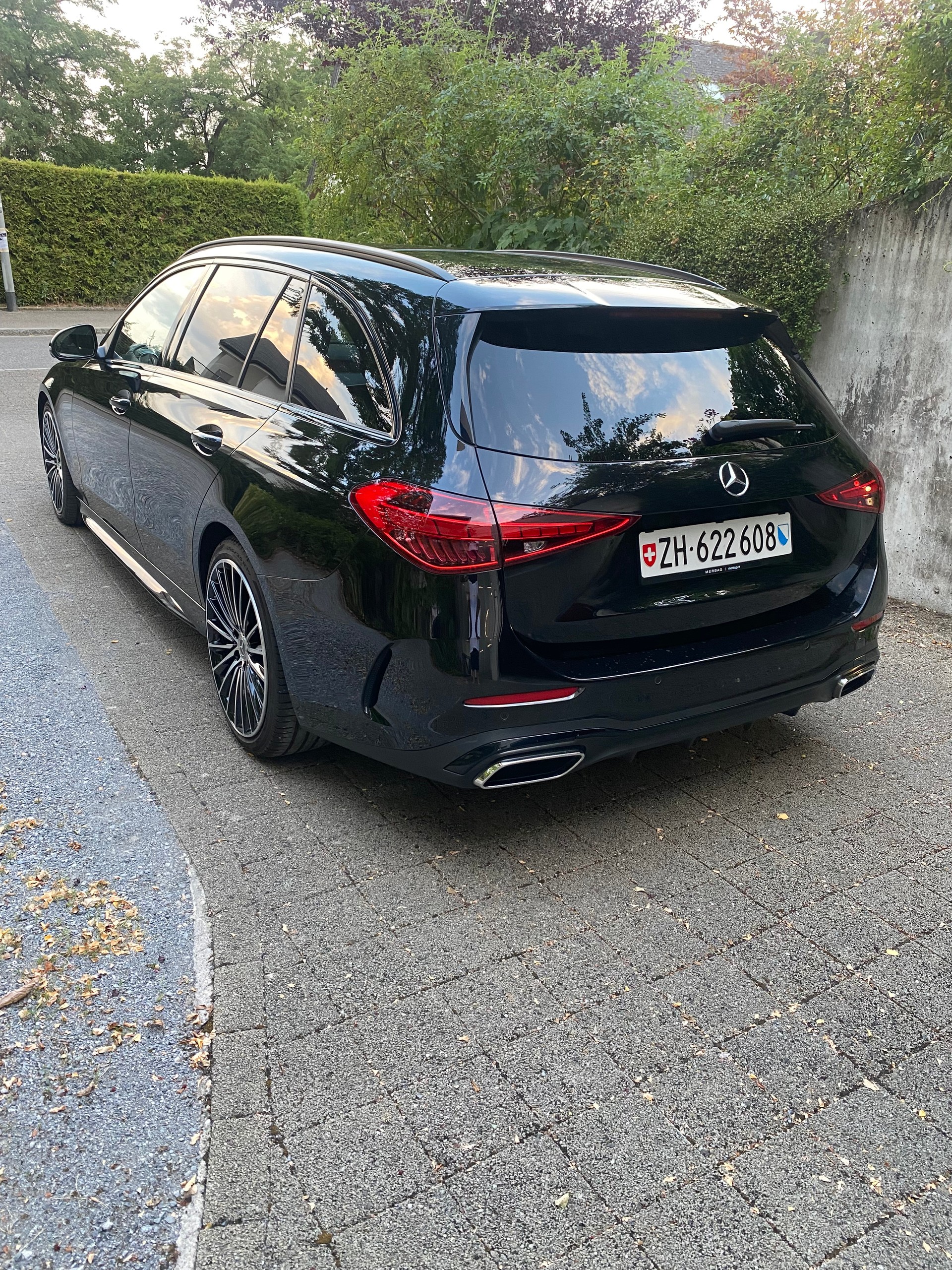 MERCEDES-BENZ C 300 4 Matic AMG Line Kombi noch 2 Jahre MB Garantie-image-6