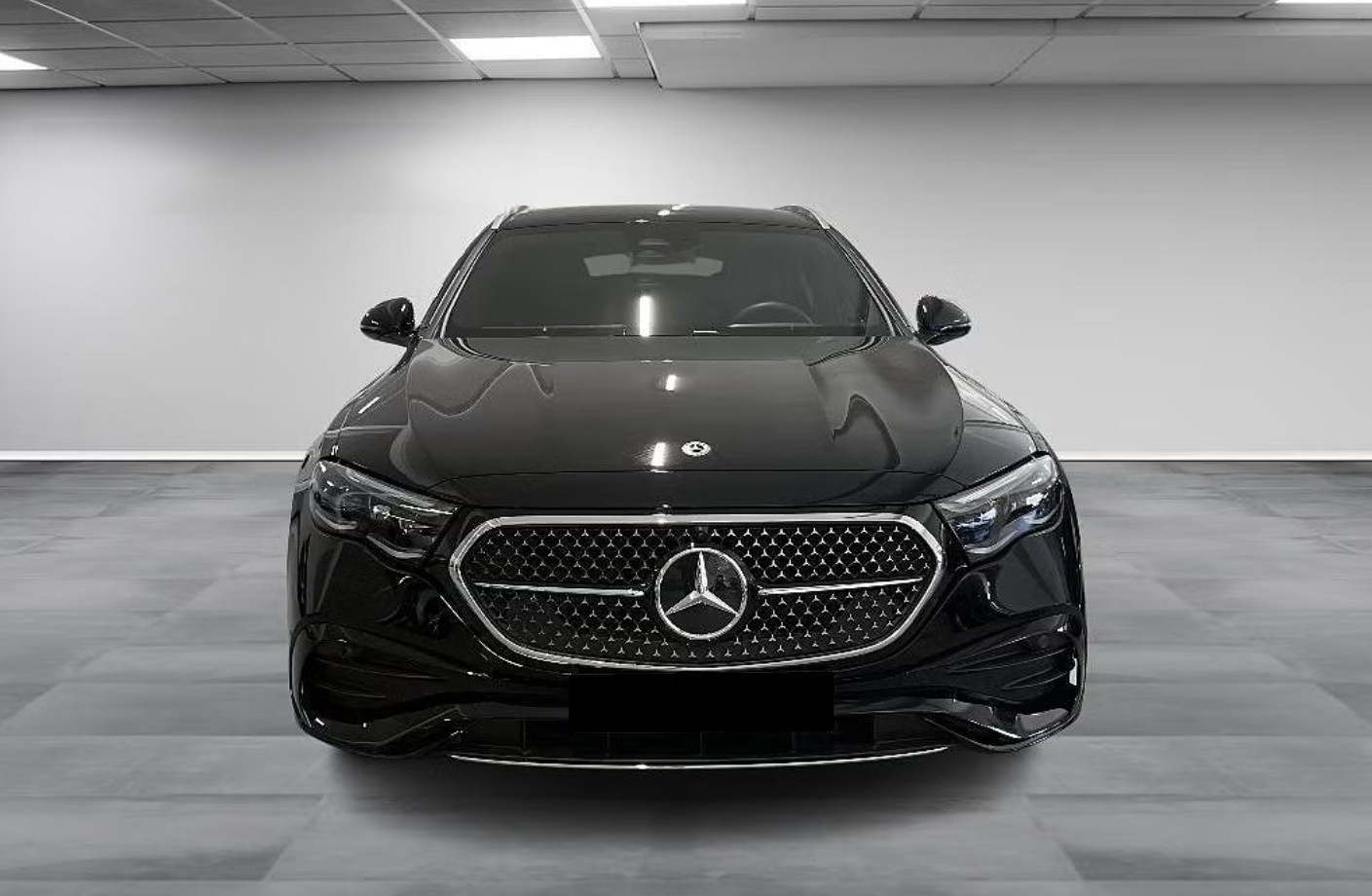 MERCEDES-BENZ E 300 de T 4Matic 9G-Tronic-showroom-element-1
