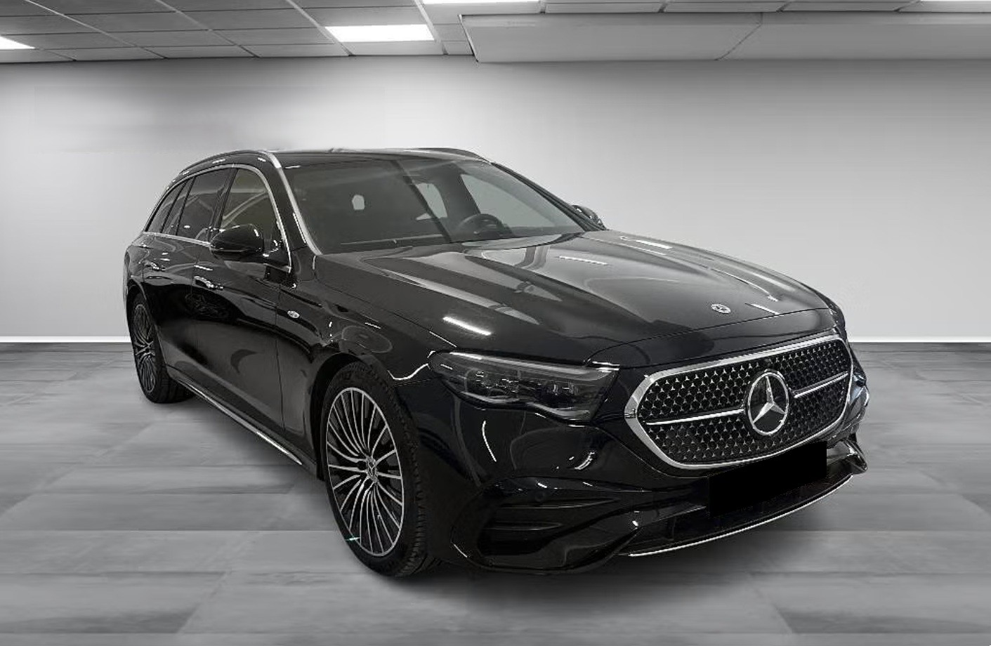 MERCEDES-BENZ E 300 de T 4Matic 9G-Tronic-showroom-element-2