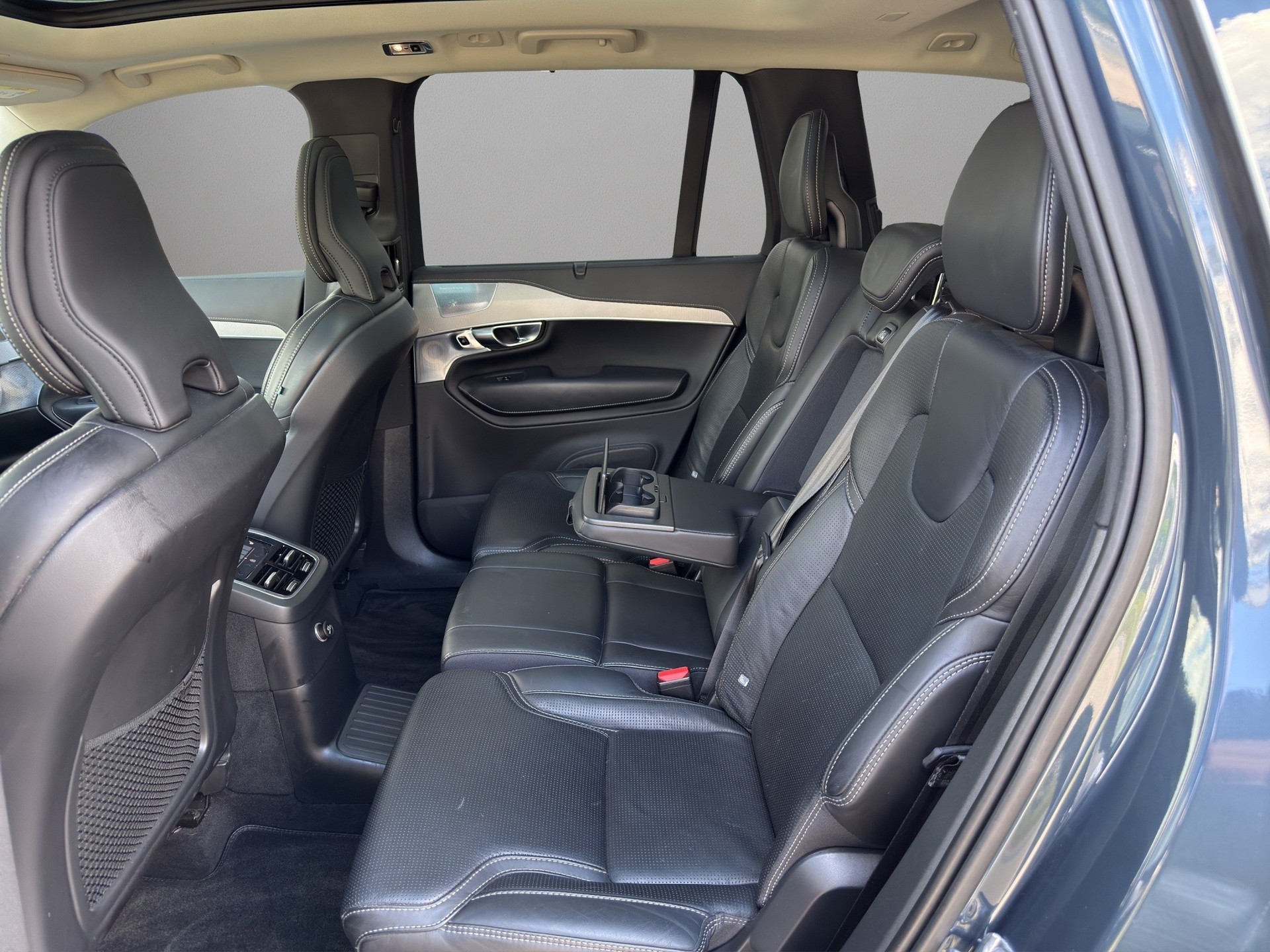 VOLVO XC90 T8 AWD Inscription Geartronic-image-5