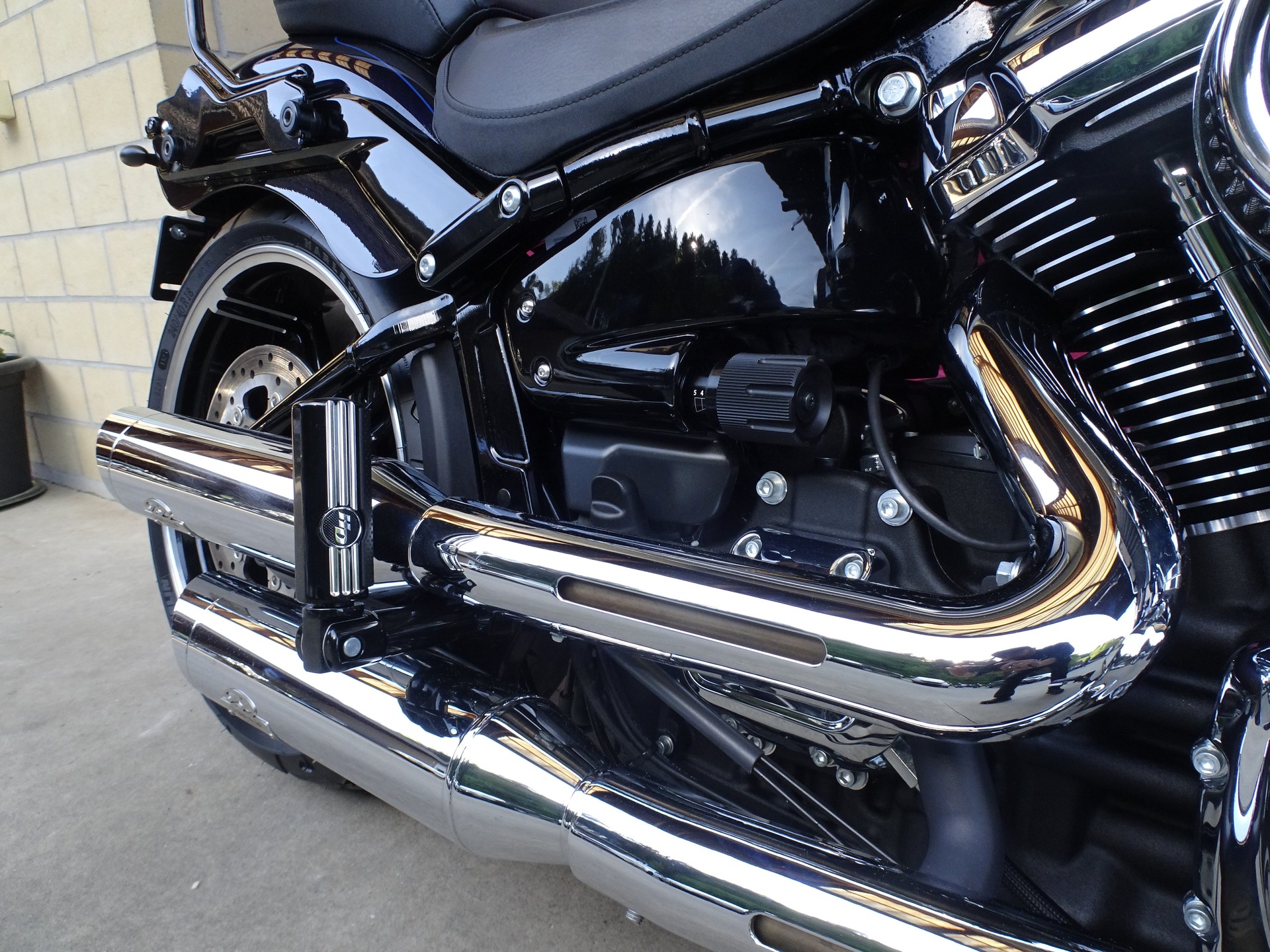 HARLEY-DAVIDSON FXBRS Breakout 114 ABS-image-13