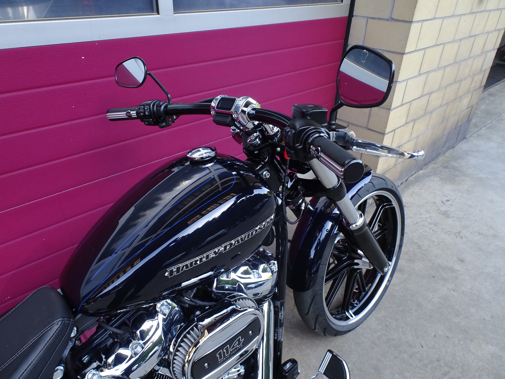HARLEY-DAVIDSON FXBRS Breakout 114 ABS-image-4
