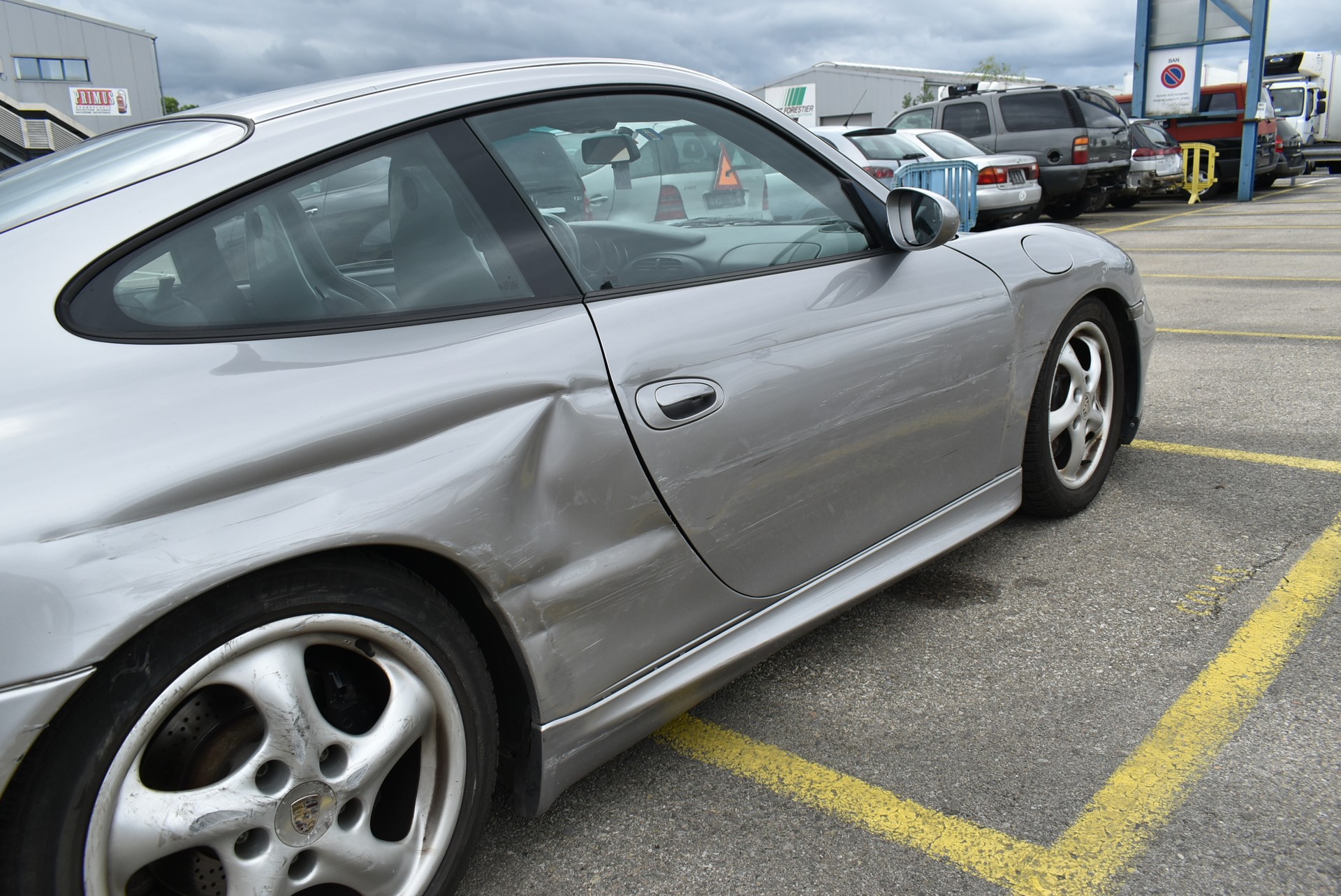 PORSCHE 911 Carrera 4 S-image-6