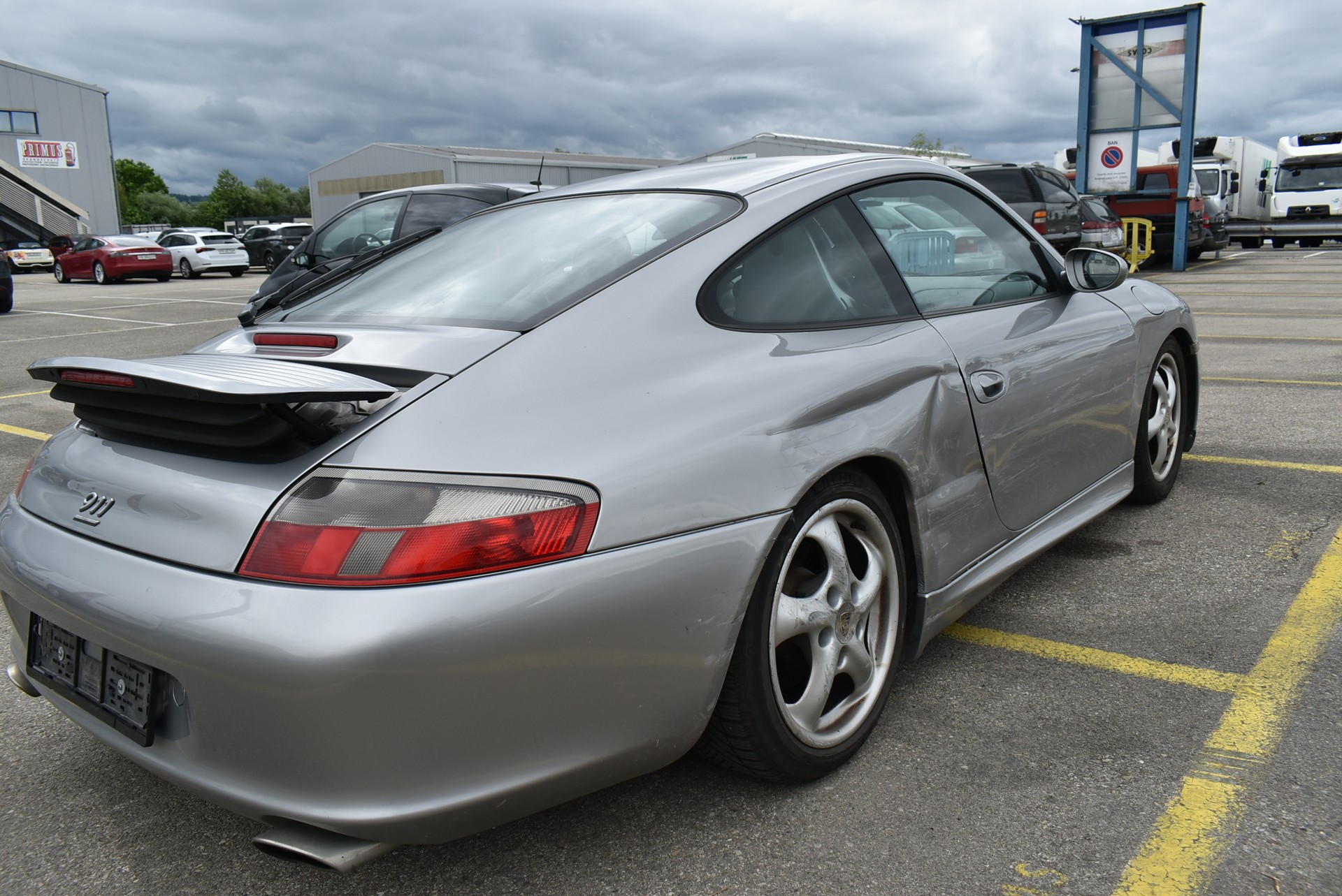 PORSCHE 911 Carrera 4 S-image-5