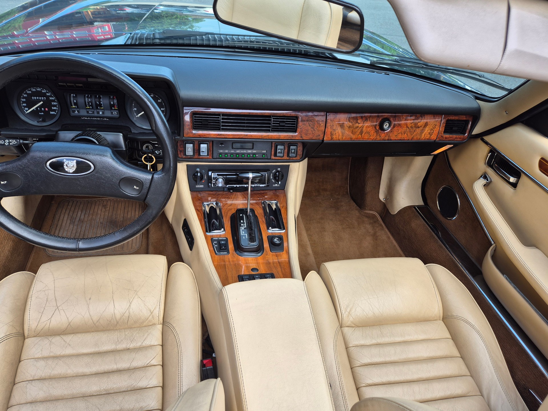 JAGUAR XJS 5.3 V12 Convertible-image-6