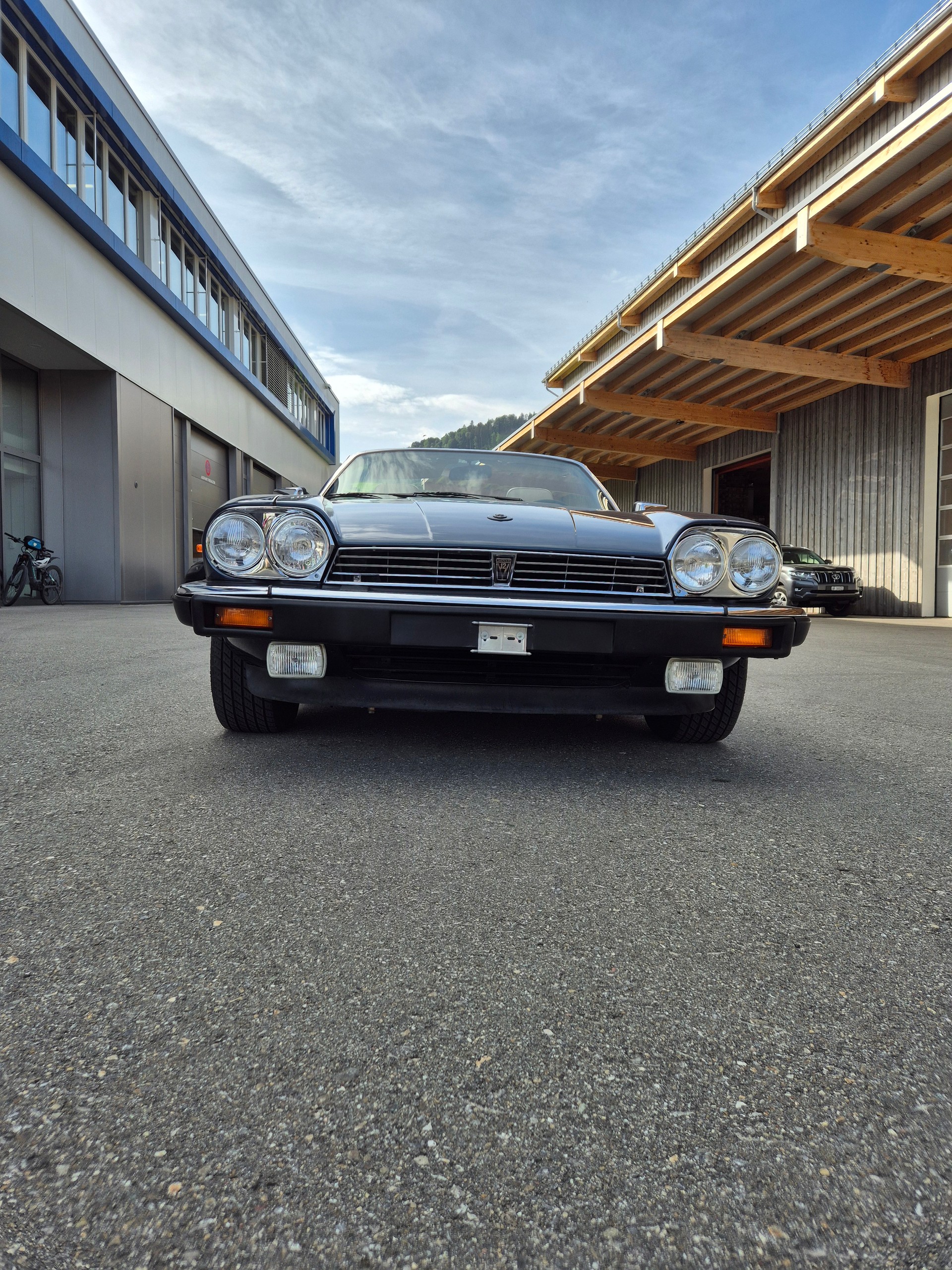 JAGUAR XJS 5.3 V12 Convertible-image-4