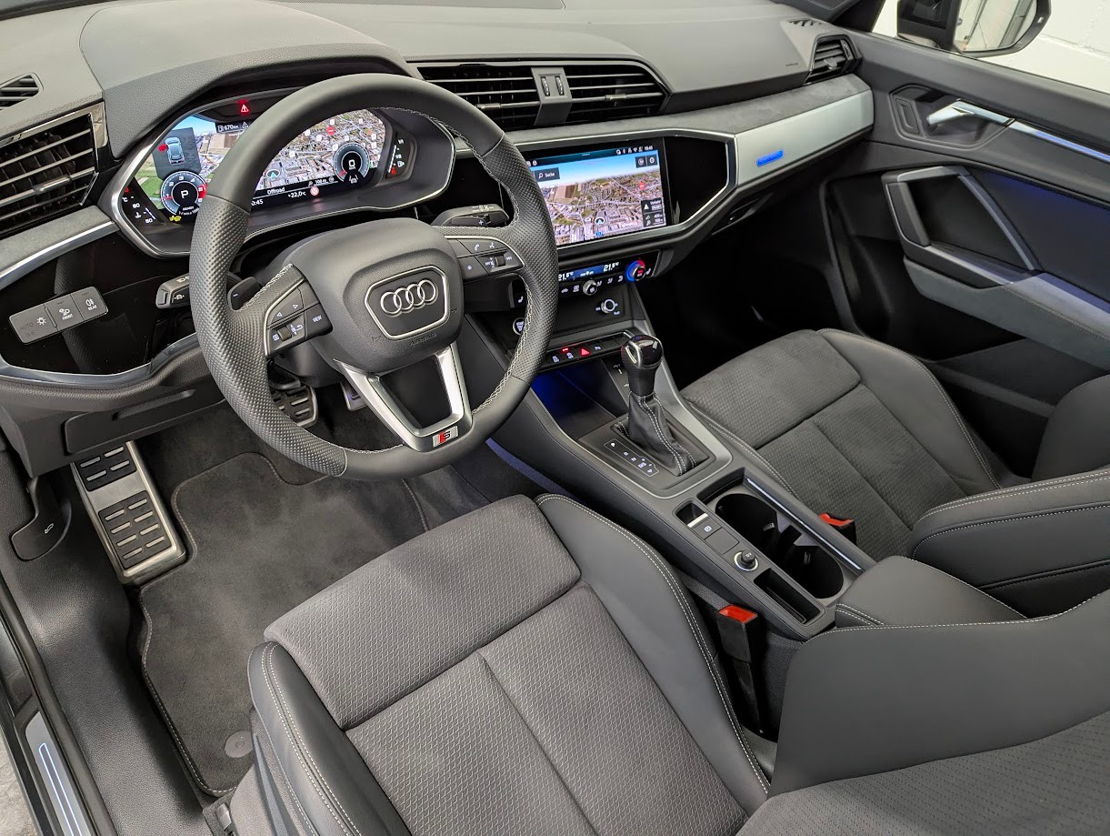AUDI Q3 2.0 40 TDI S line quattro S-Tronic*CH-AUTO 2x S-LINE MATRIX-LED NAVI CAM AHK 2'200KG UVM*-image-5