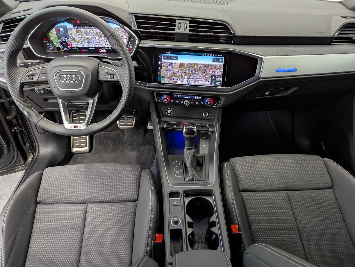 AUDI Q3 2.0 40 TDI S line quattro S-Tronic*CH-AUTO 2x S-LINE MATRIX-LED NAVI CAM AHK 2'200KG UVM*-image-26