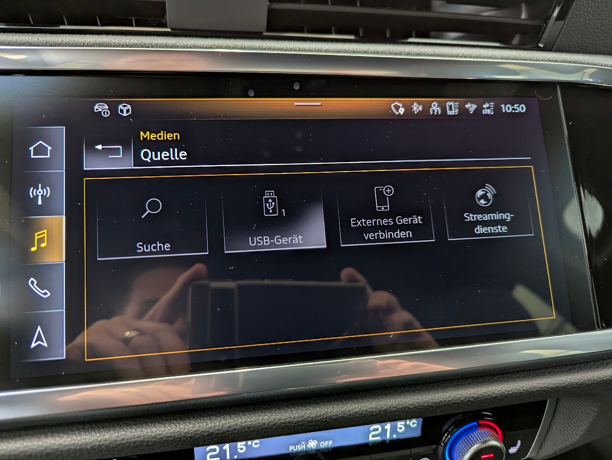 AUDI Q3 2.0 40 TDI S line quattro S-Tronic*CH-AUTO 2x S-LINE MATRIX-LED NAVI CAM AHK 2'200KG UVM*-image-14