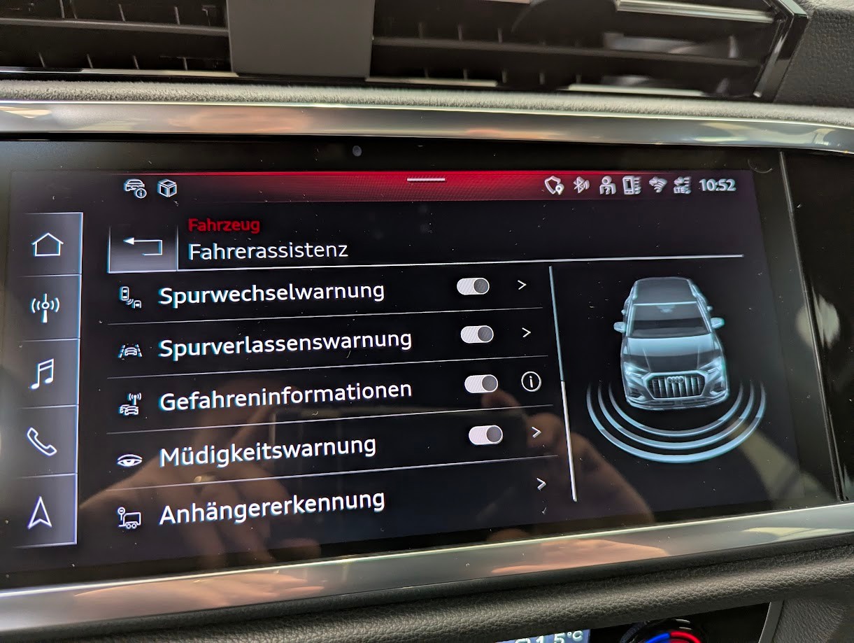 AUDI Q3 2.0 40 TDI S line quattro S-Tronic*CH-AUTO 2x S-LINE MATRIX-LED NAVI CAM AHK 2'200KG UVM*-image-20