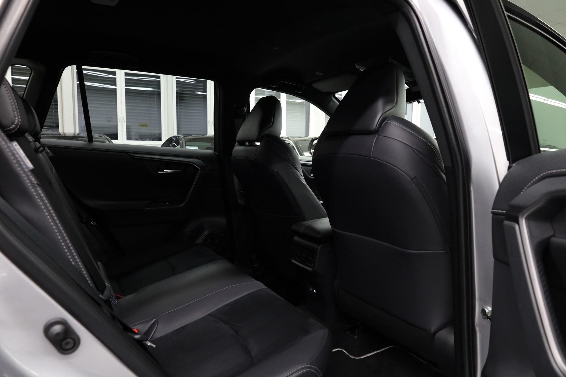 TOYOTA RAV-4 2.5 HEV GR Sport e-CVT 4WD-image-22