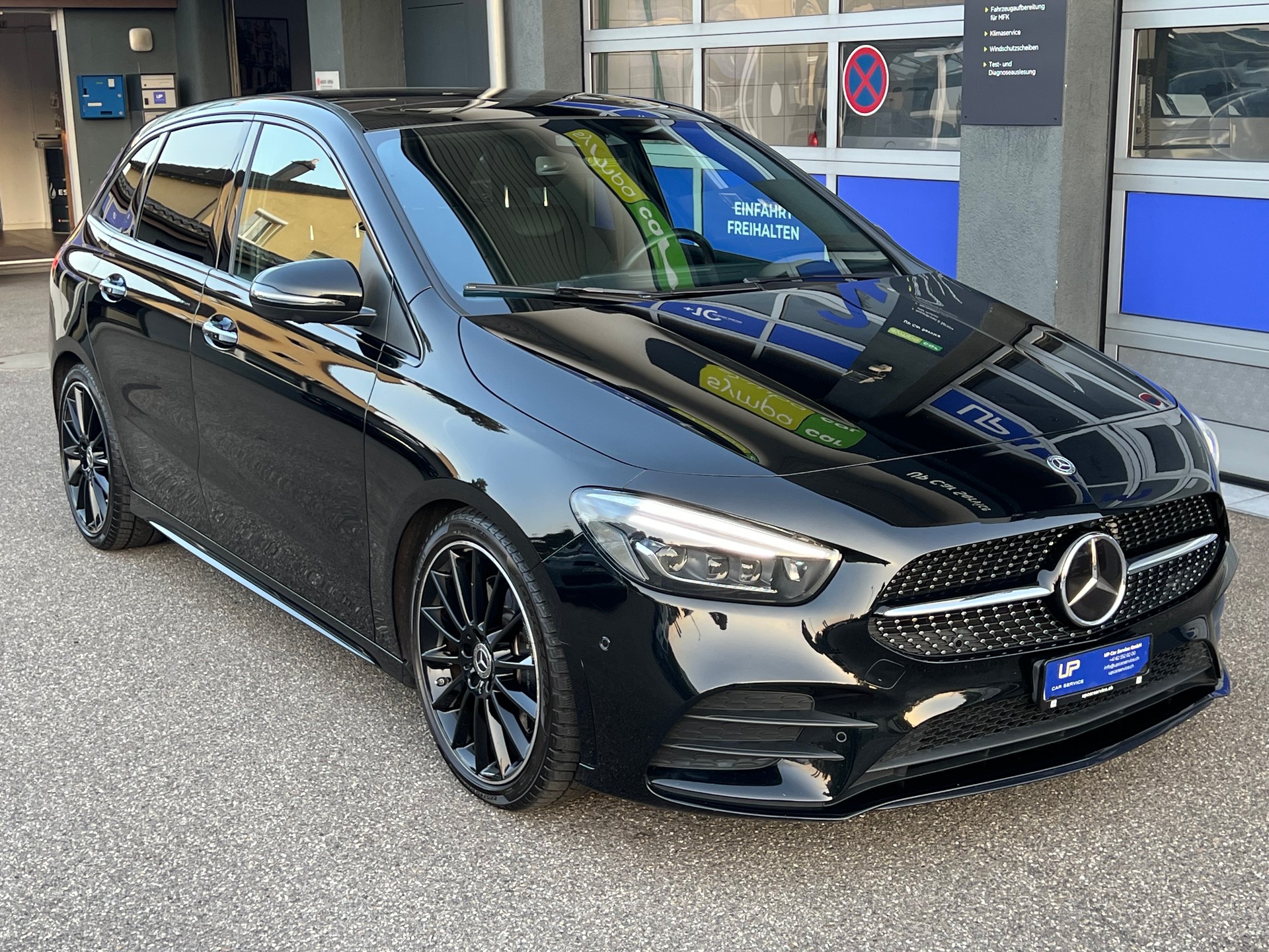 MERCEDES-BENZ B 250 4Matic AMG Line * MJ 2020 * Vollausstattung * AHK 1.8T *-showroom-element-2