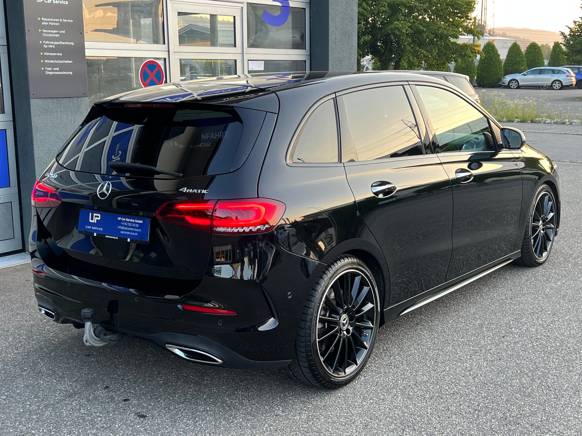MERCEDES-BENZ B 250 4Matic AMG Line * MJ 2020 * Vollausstattung * AHK 1.8T *-image-4