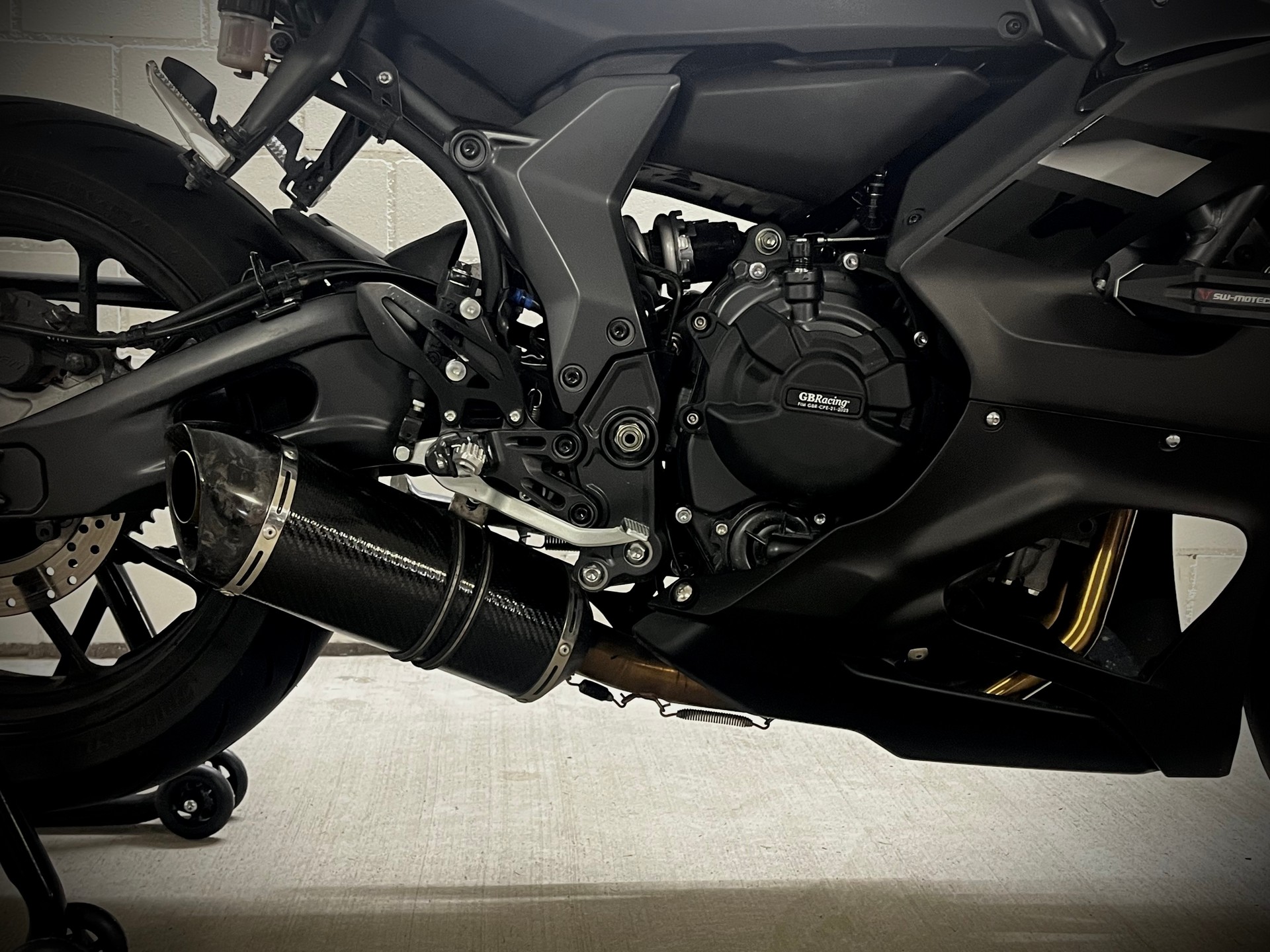 YAMAHA YZF-R7 (35kW)-image-4